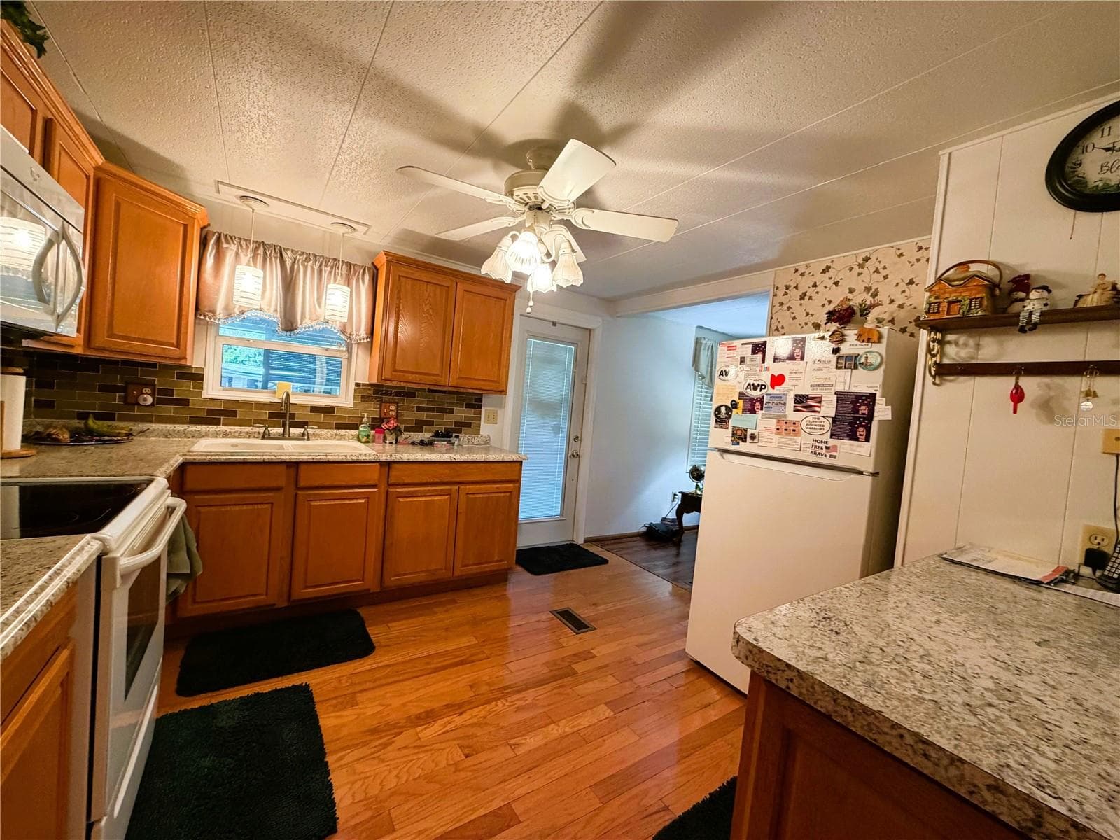 Mobile Home at 121 AZALEA TRL, LEESBURG, photo 10 of 44