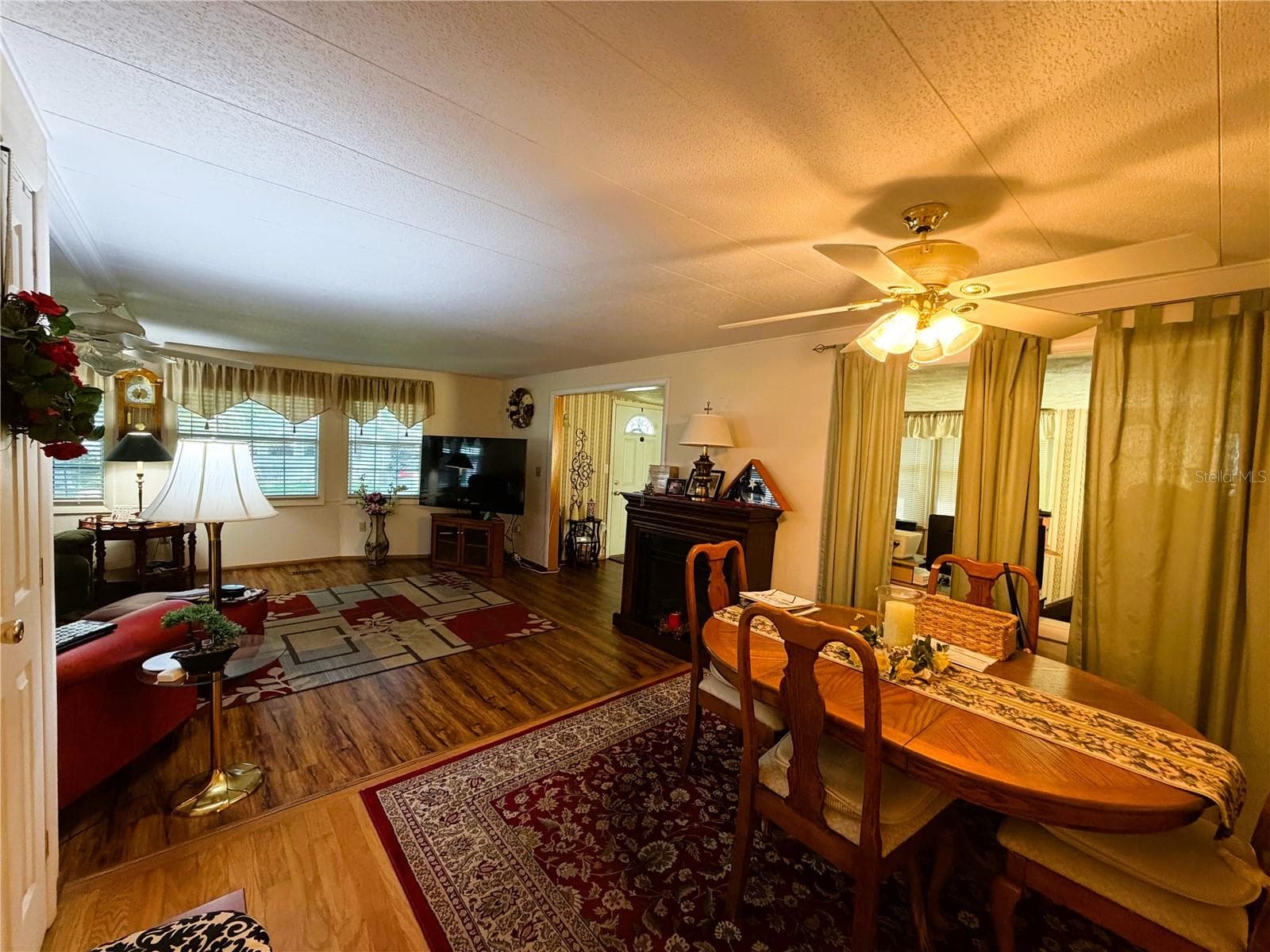 Mobile Home at 121 AZALEA TRL, LEESBURG, photo 13 of 44