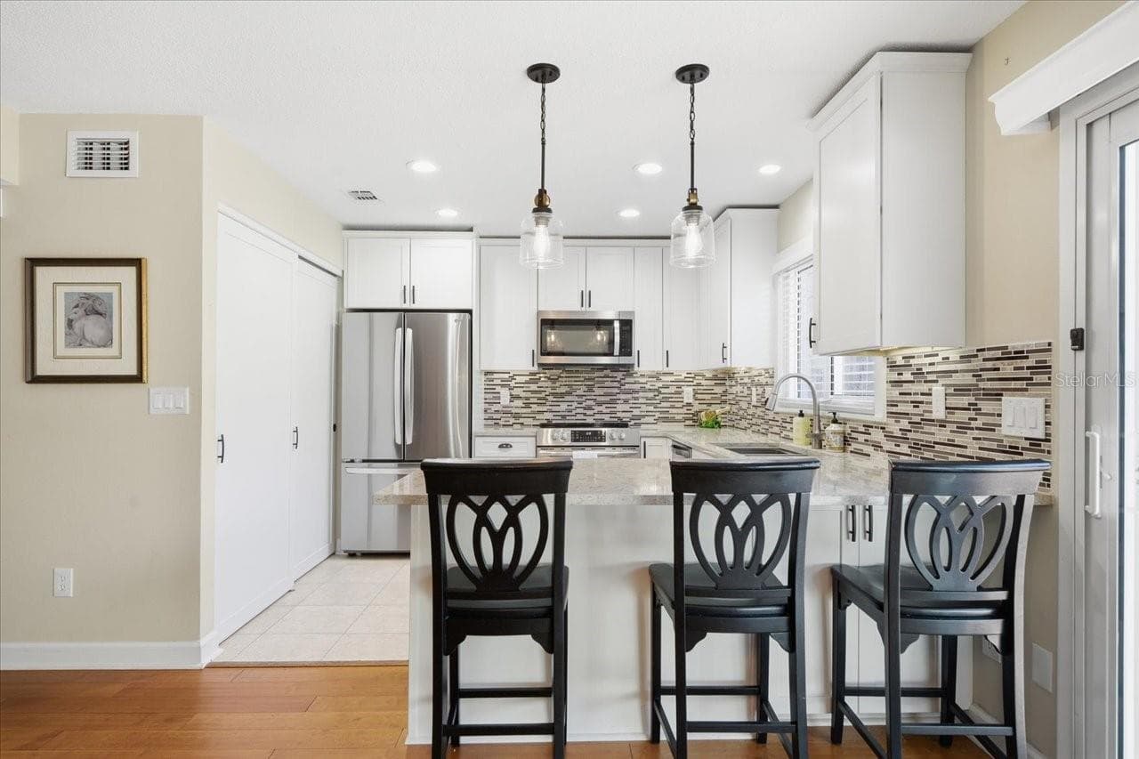 Condominium at 10603 CARROLLBROOK WAY #10603, TAMPA, photo 6 of 38