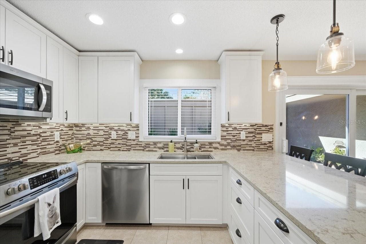 Condominium at 10603 CARROLLBROOK WAY #10603, TAMPA, photo 9 of 38