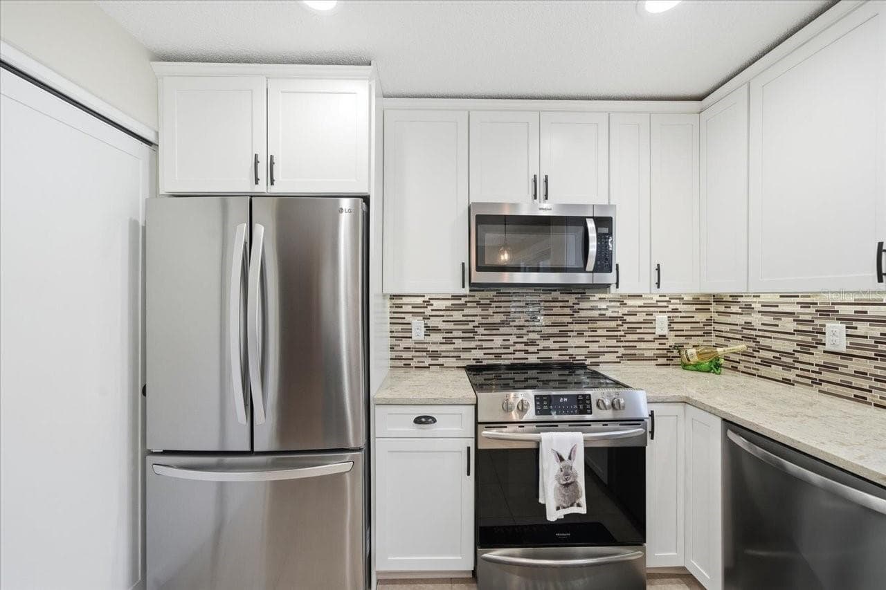 Condominium at 10603 CARROLLBROOK WAY #10603, TAMPA, photo 10 of 38