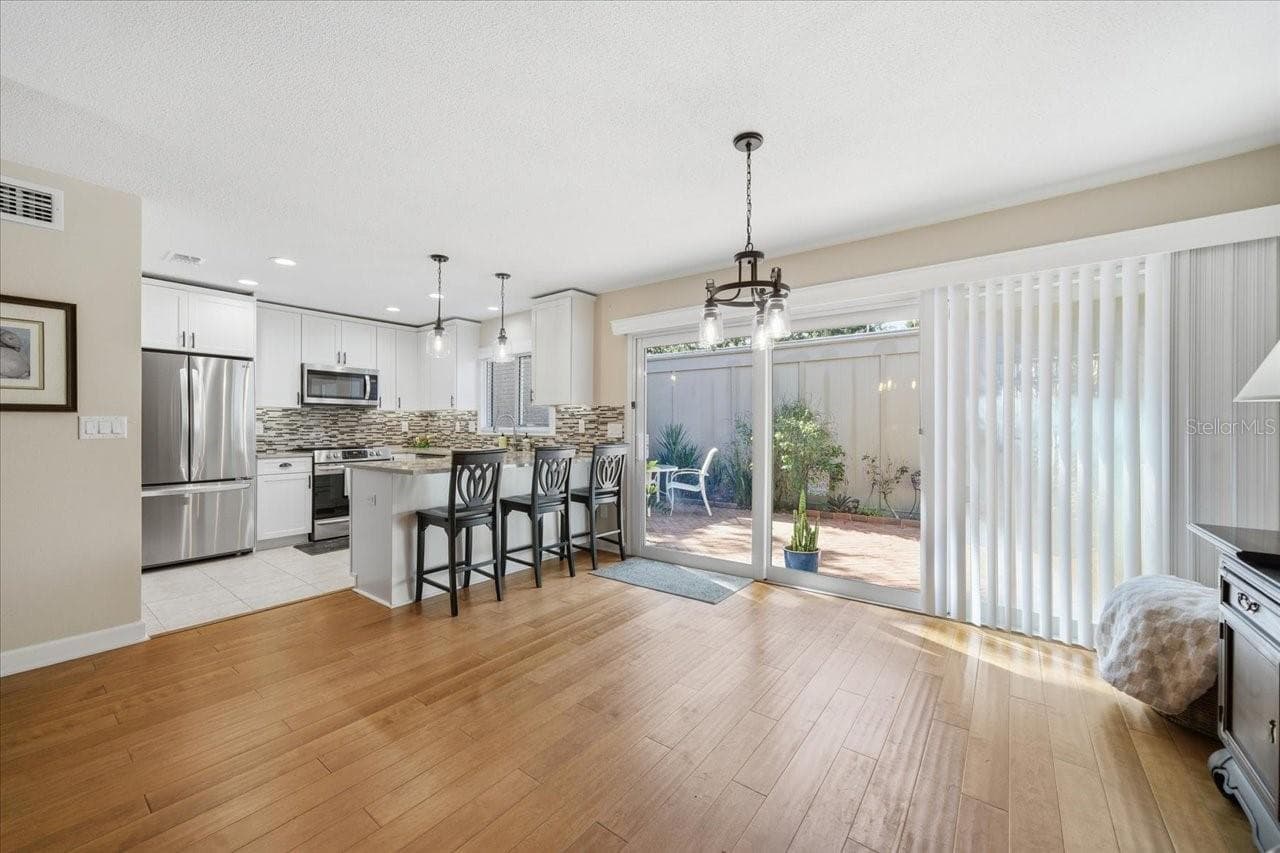 Dining - 10603 CARROLLBROOK WAY #10603, TAMPA