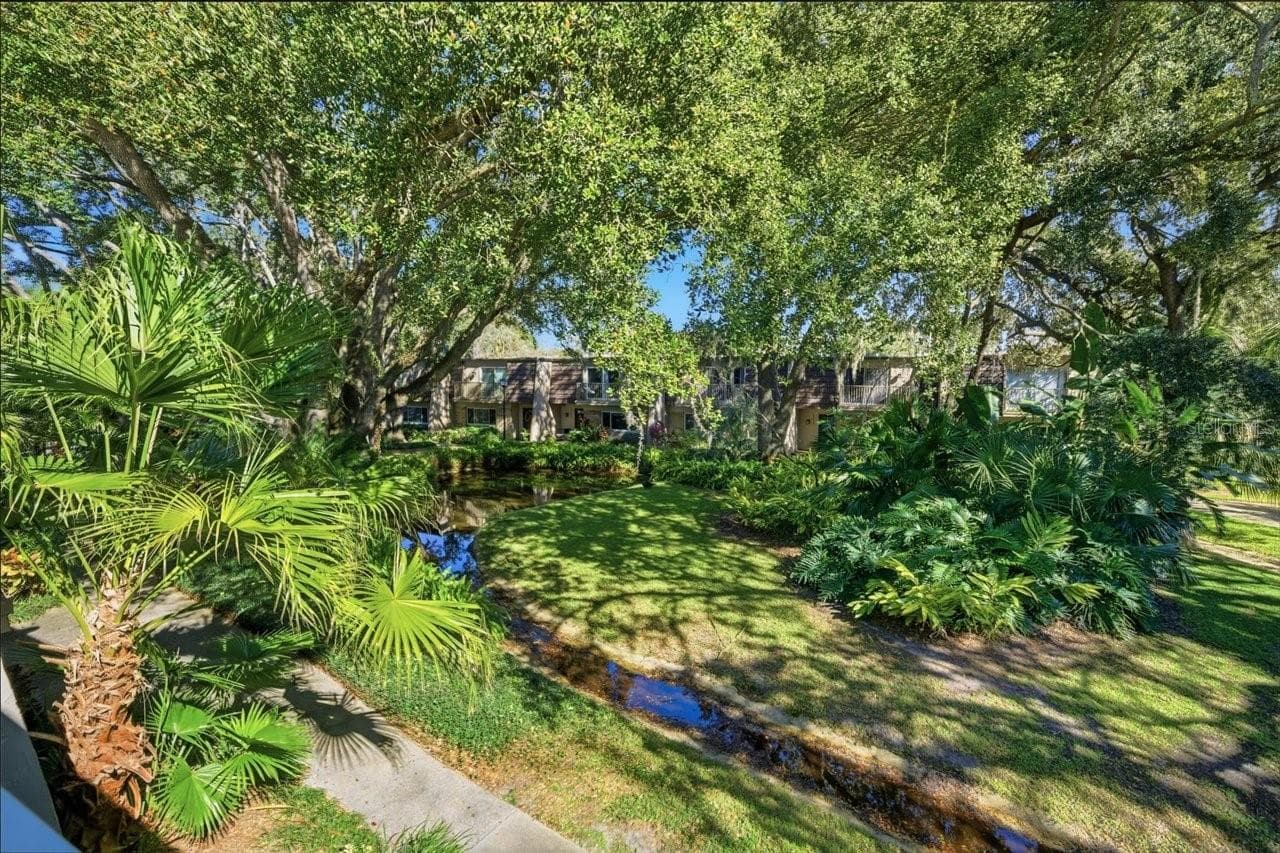 Condominium at 10603 CARROLLBROOK WAY #10603, TAMPA, photo 30 of 38