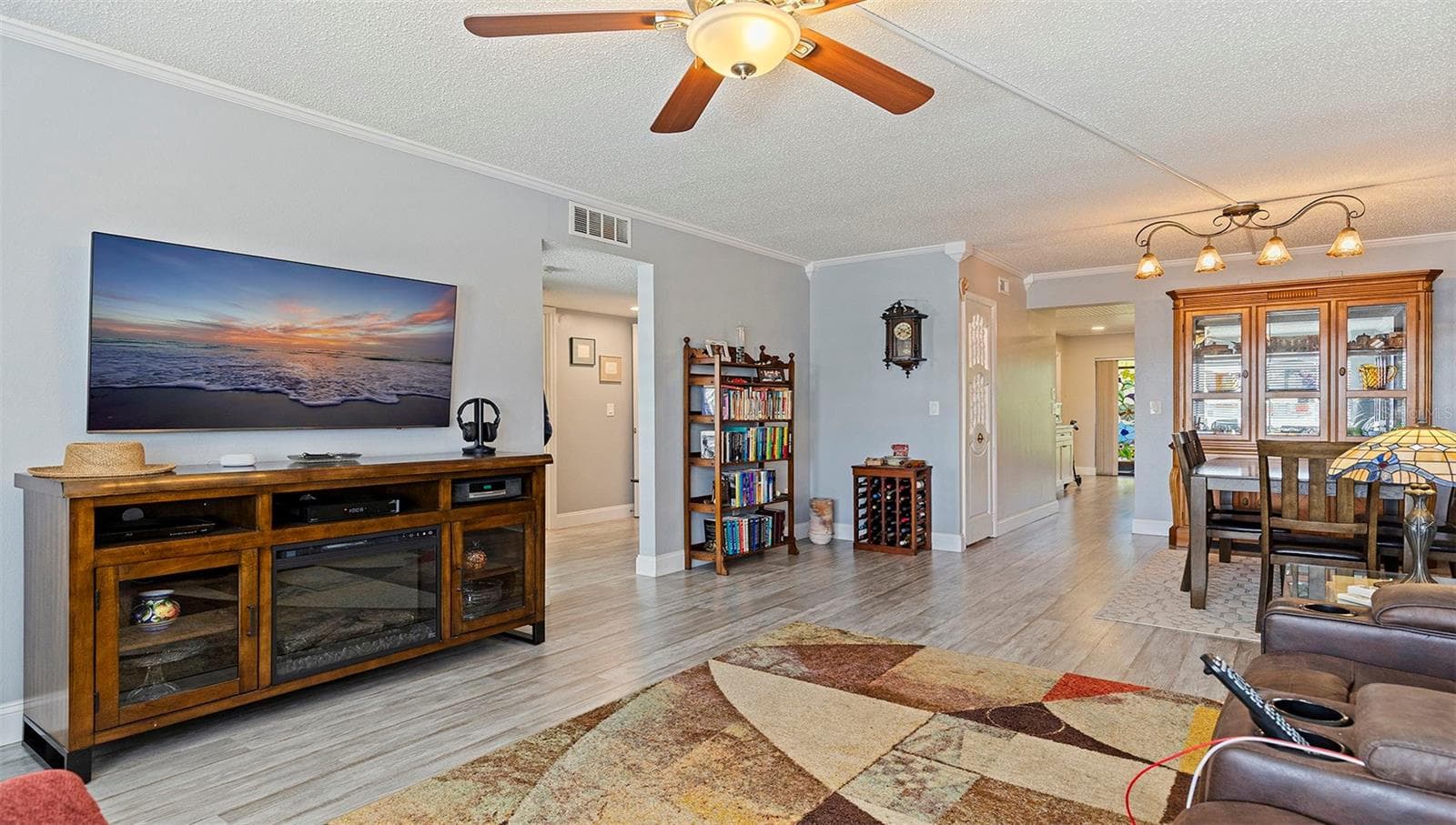 Condominium at 4910 BAY ST NE #310, ST PETERSBURG, photo 4 of 30
