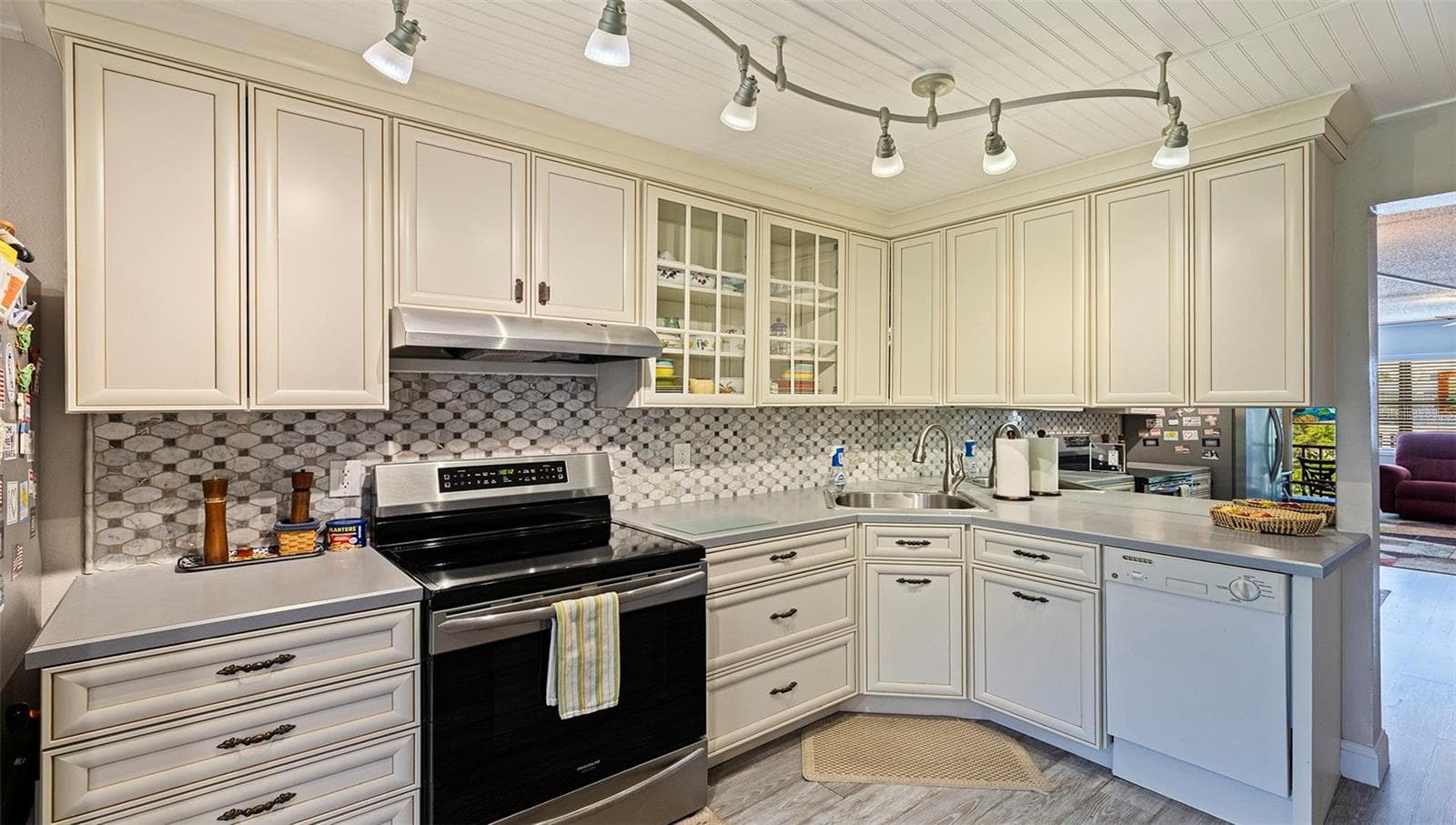 Condominium at 4910 BAY ST NE #310, ST PETERSBURG, photo 10 of 30