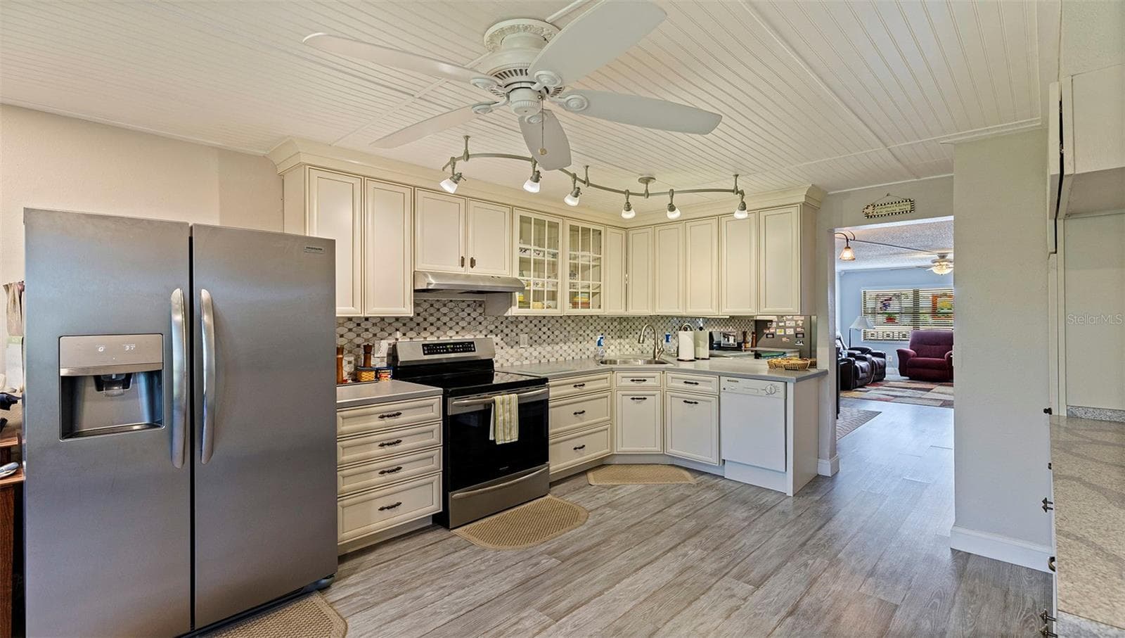 Condominium at 4910 BAY ST NE #310, ST PETERSBURG, photo 11 of 30