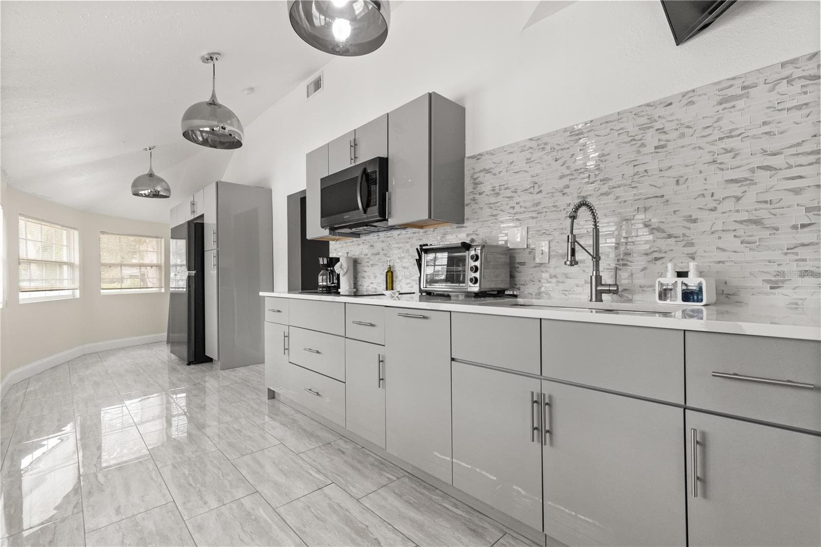 Triplex at 306 MARSHALL ST, CLEARWATER, photo 6 of 82