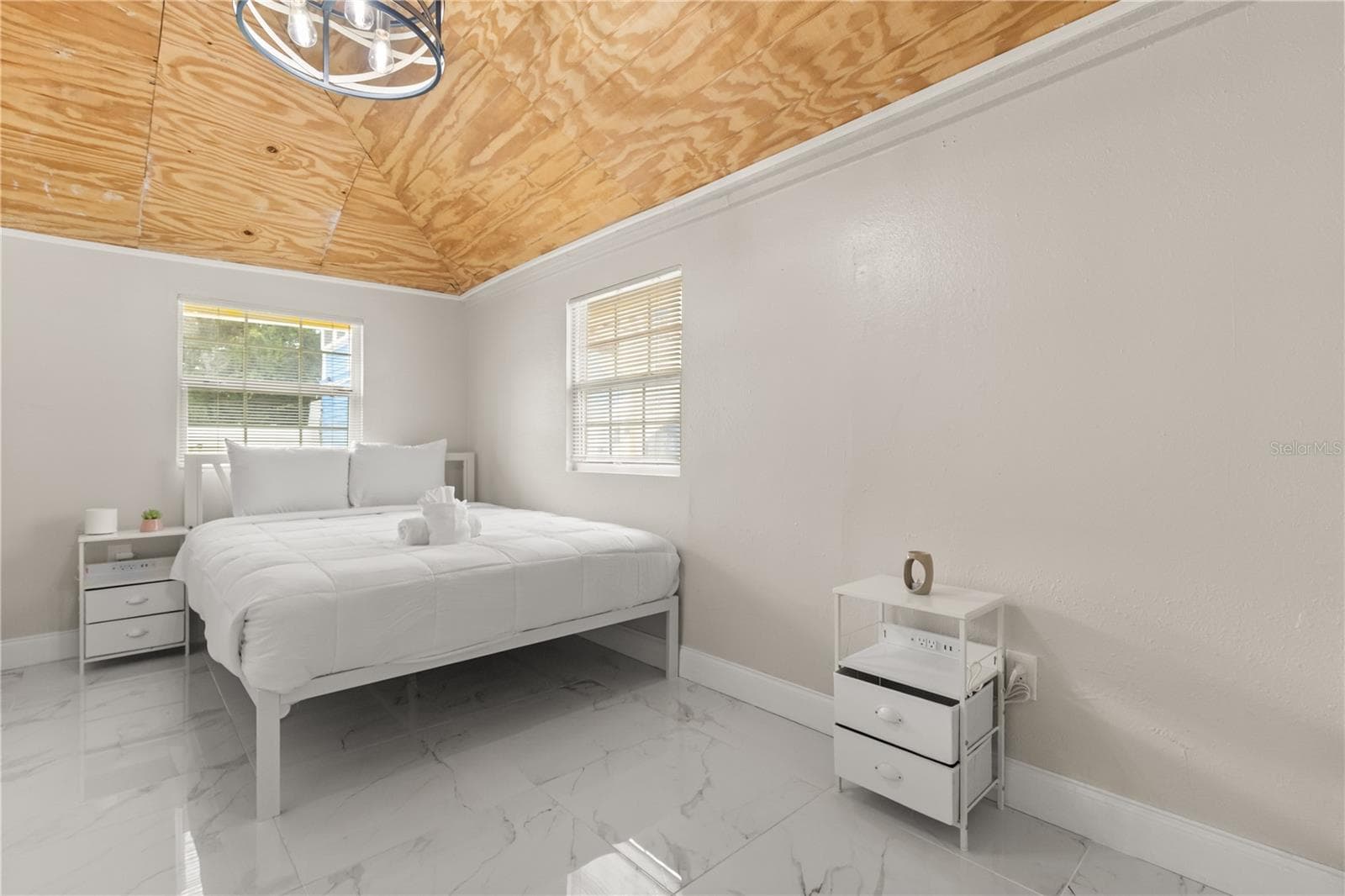 Triplex at 306 MARSHALL ST, CLEARWATER, photo 11 of 82
