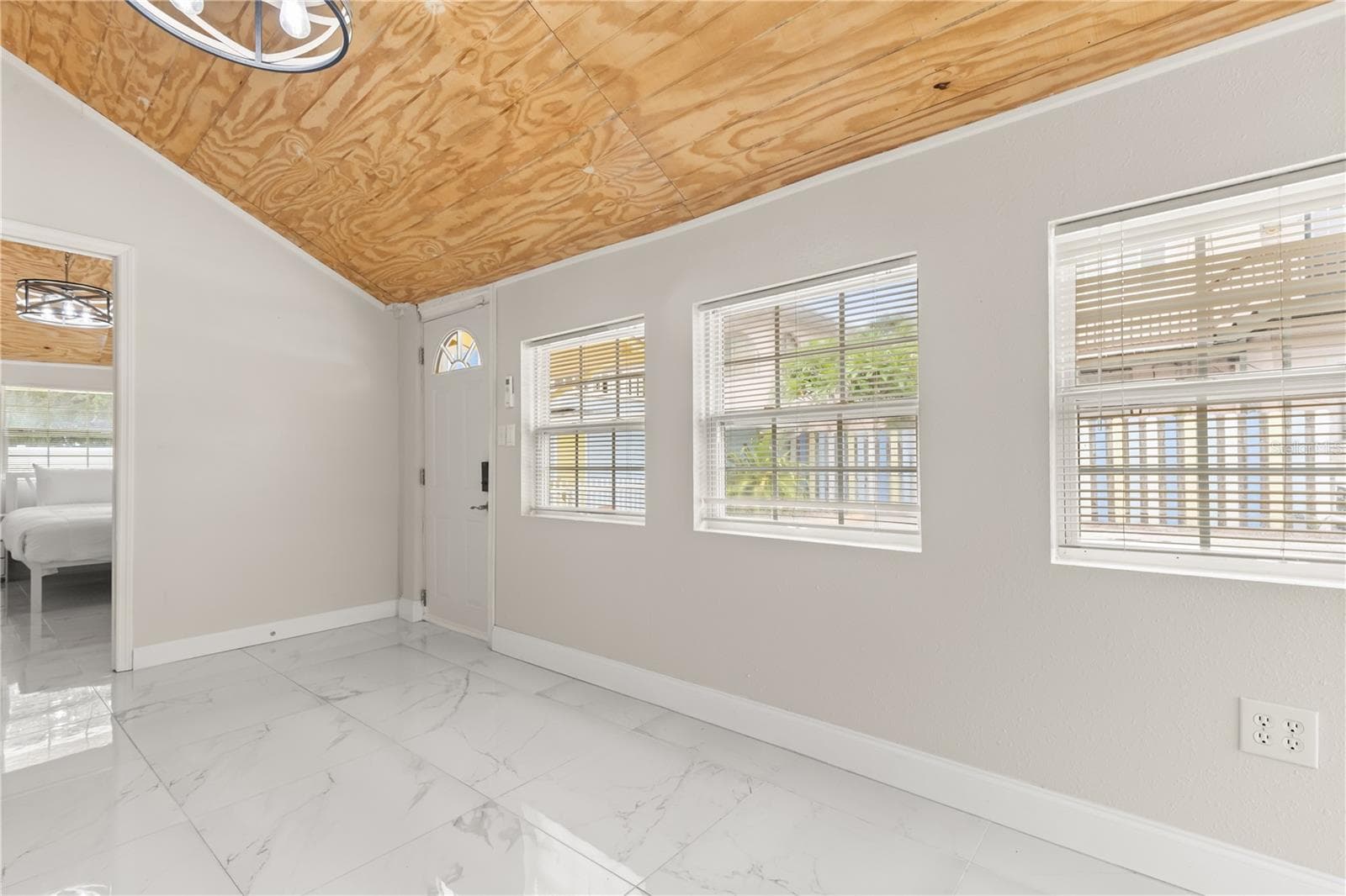 Triplex at 306 MARSHALL ST, CLEARWATER, photo 13 of 82