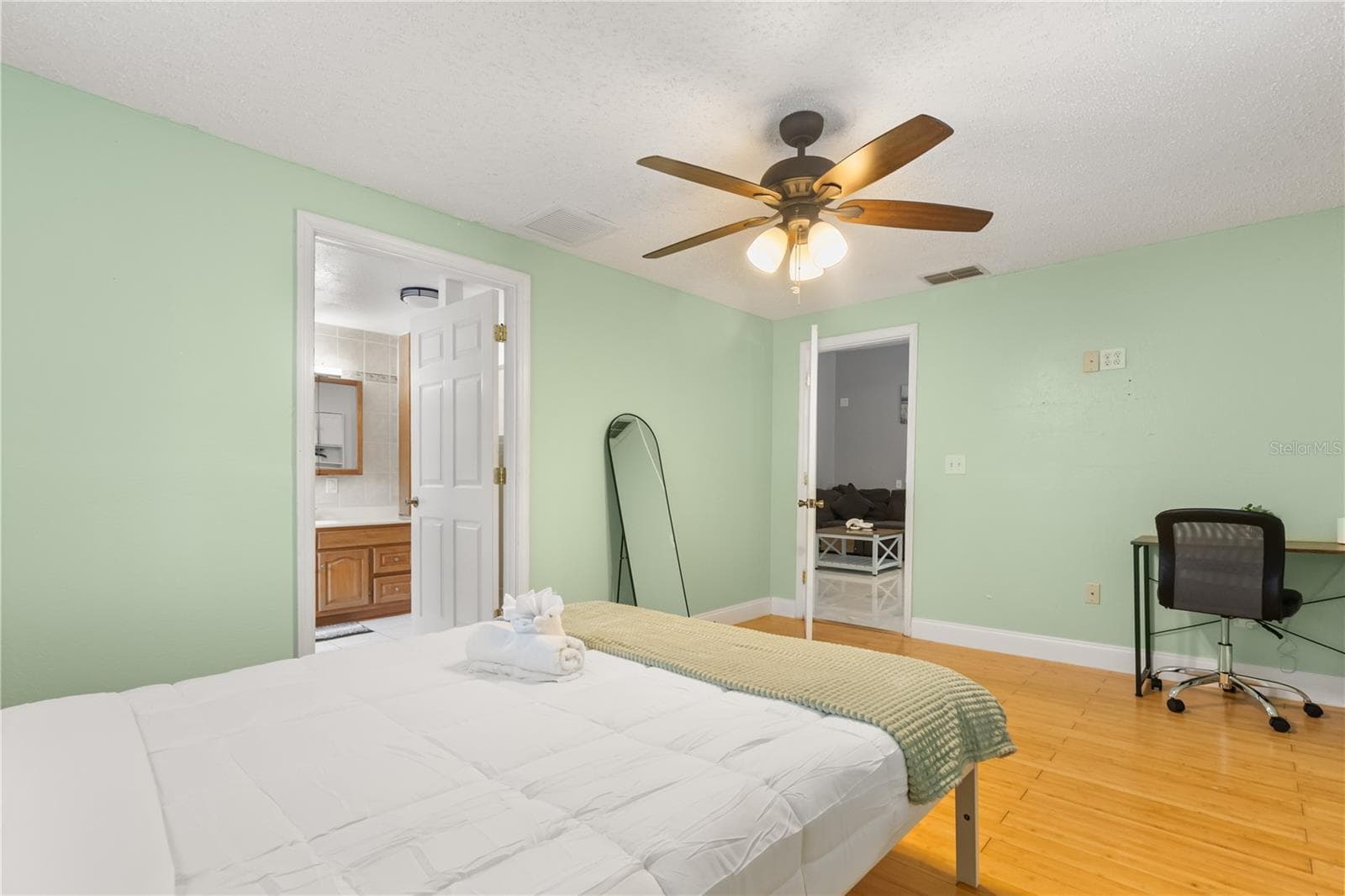 Triplex at 306 MARSHALL ST, CLEARWATER, photo 18 of 82