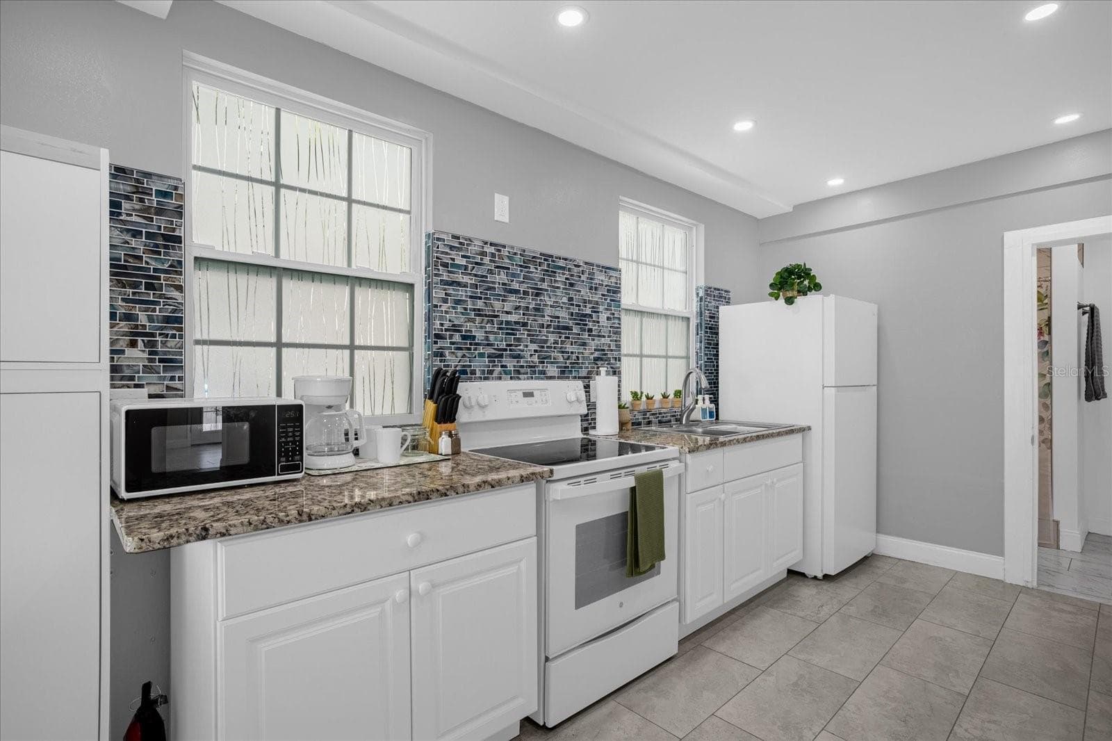 Triplex at 306 MARSHALL ST, CLEARWATER, photo 28 of 82
