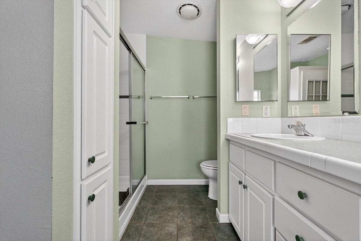 Manufactured Home at 332 MARSH LANDING LOOP, OAK HILL, photo 16 of 47