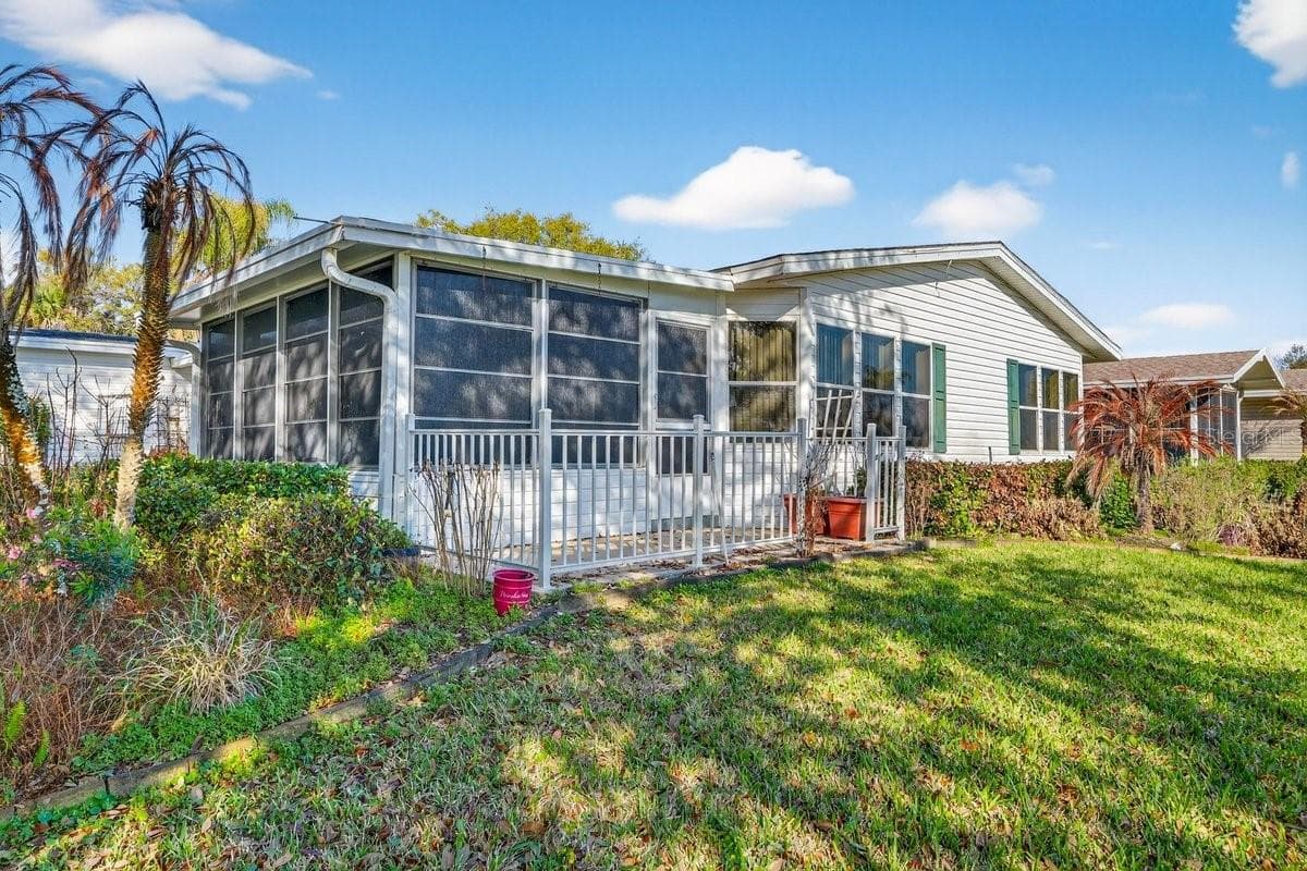 Manufactured Home at 332 MARSH LANDING LOOP, OAK HILL, photo 46 of 47