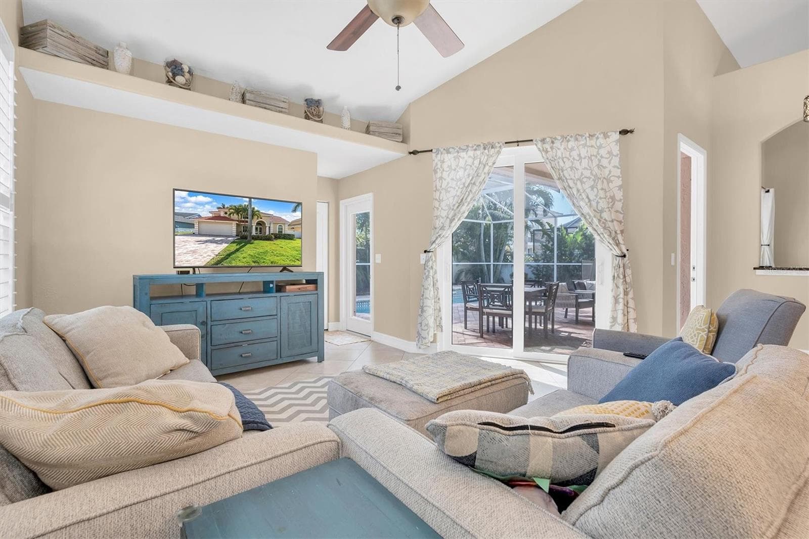 Single Family Residence at 906 LANDMARK CIR S, TIERRA VERDE, photo 7 of 47
