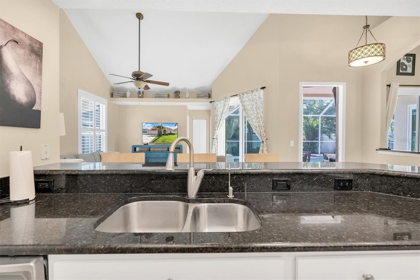 Single Family Residence at 906 LANDMARK CIR S, TIERRA VERDE, photo 16 of 47