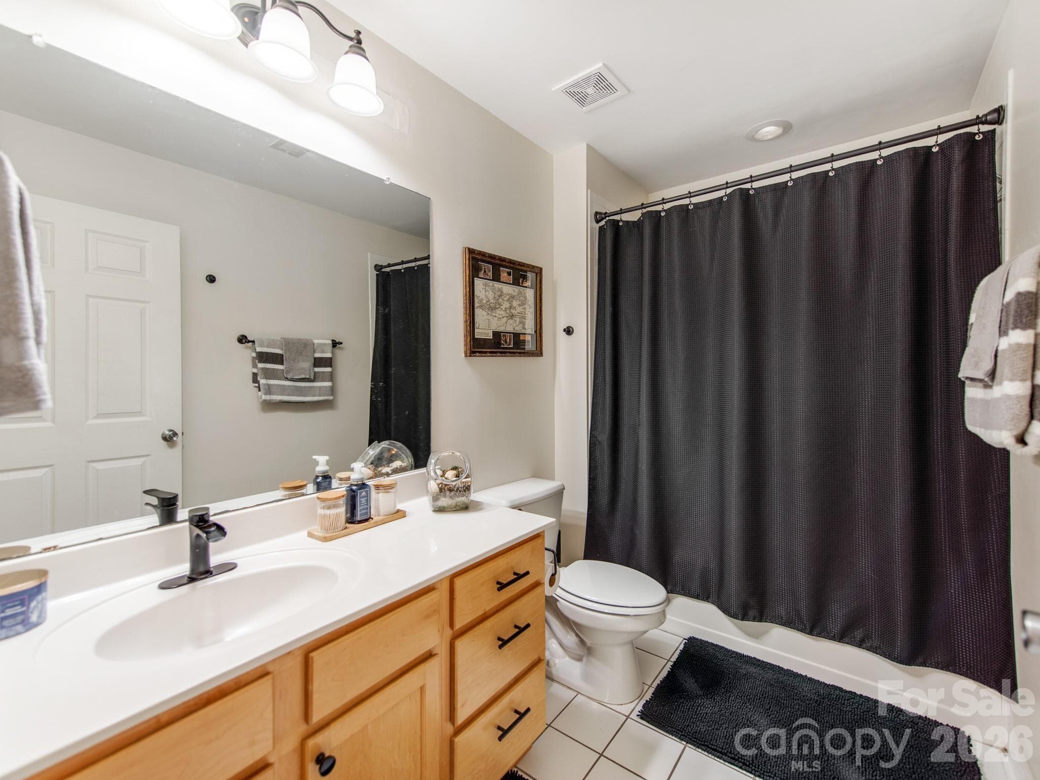 2nd bathroom - Charlotte