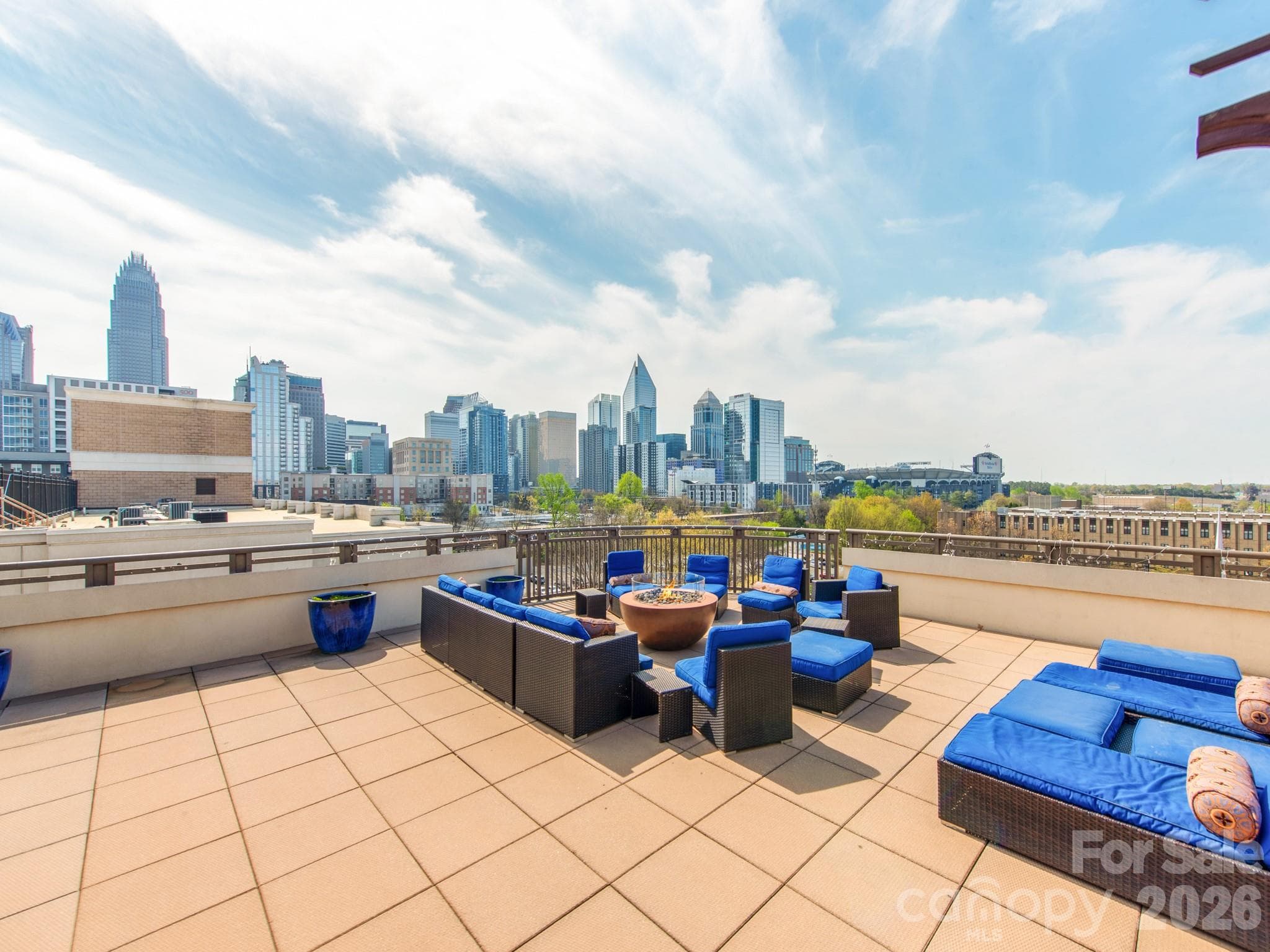 roof top terrace area - Charlotte