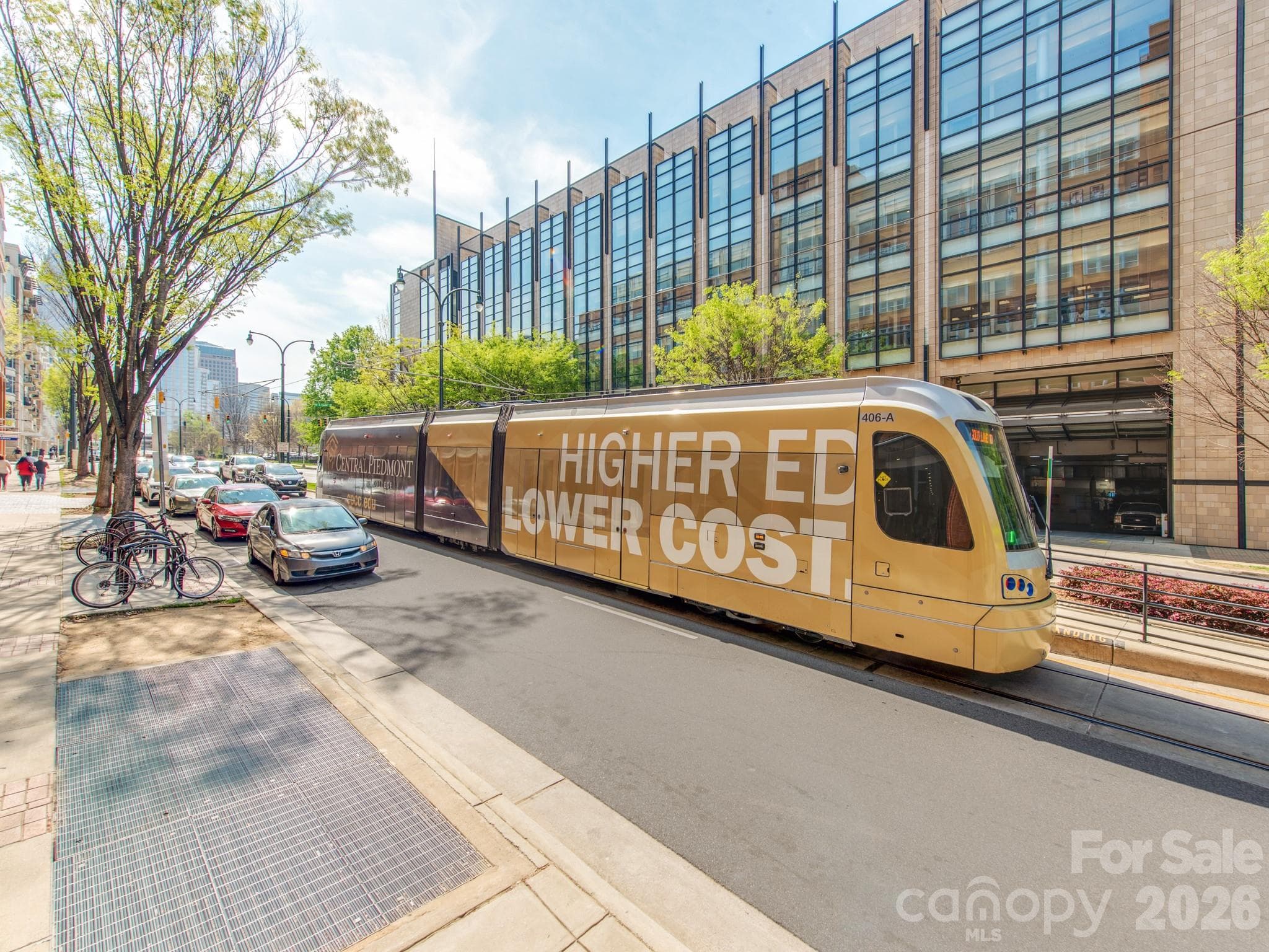 gold line streetcar system runs through uptown - Charlotte