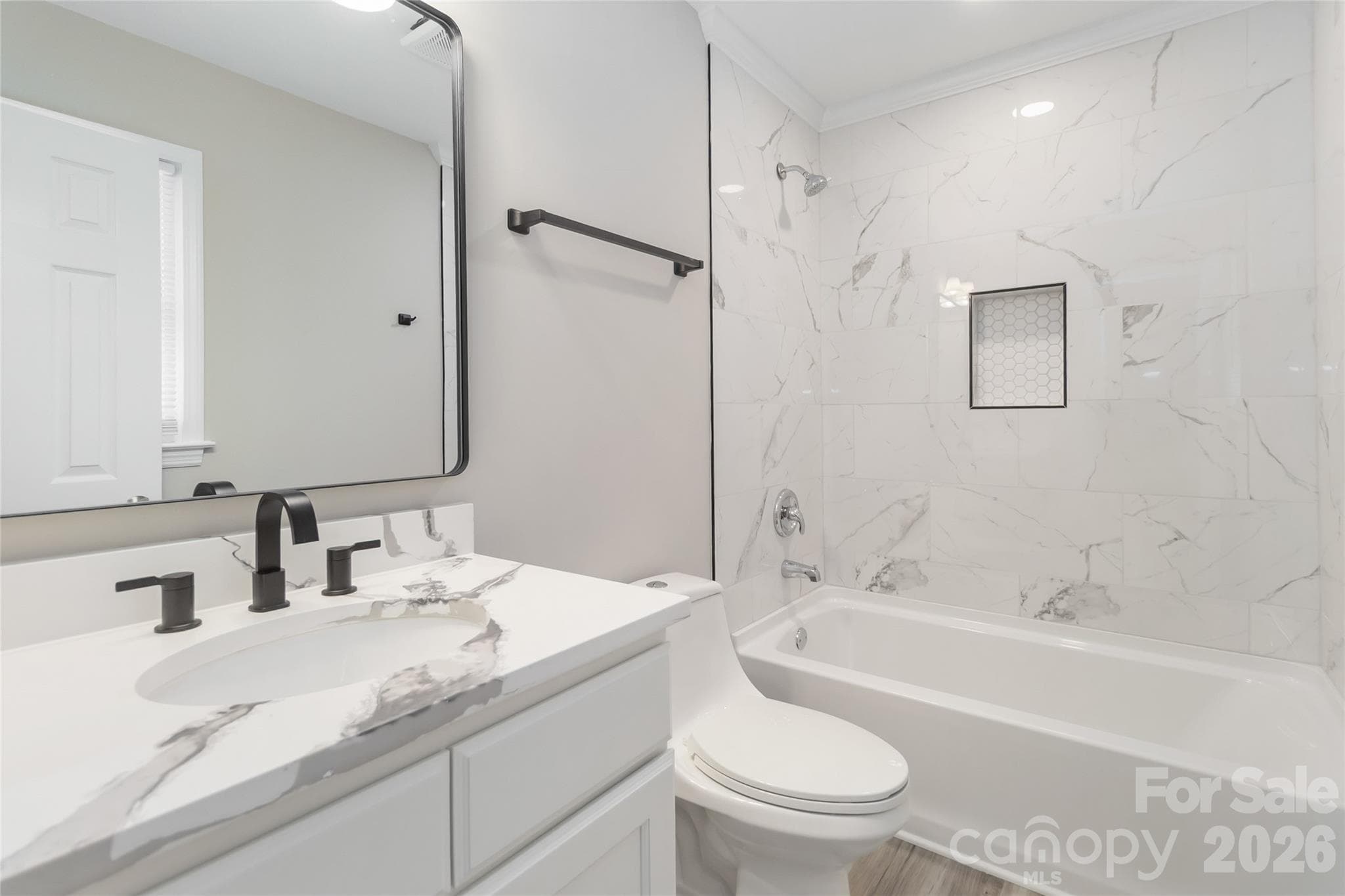 Single Family Residence at 6726 Barrington Drive, Charlotte, photo 16 of 19