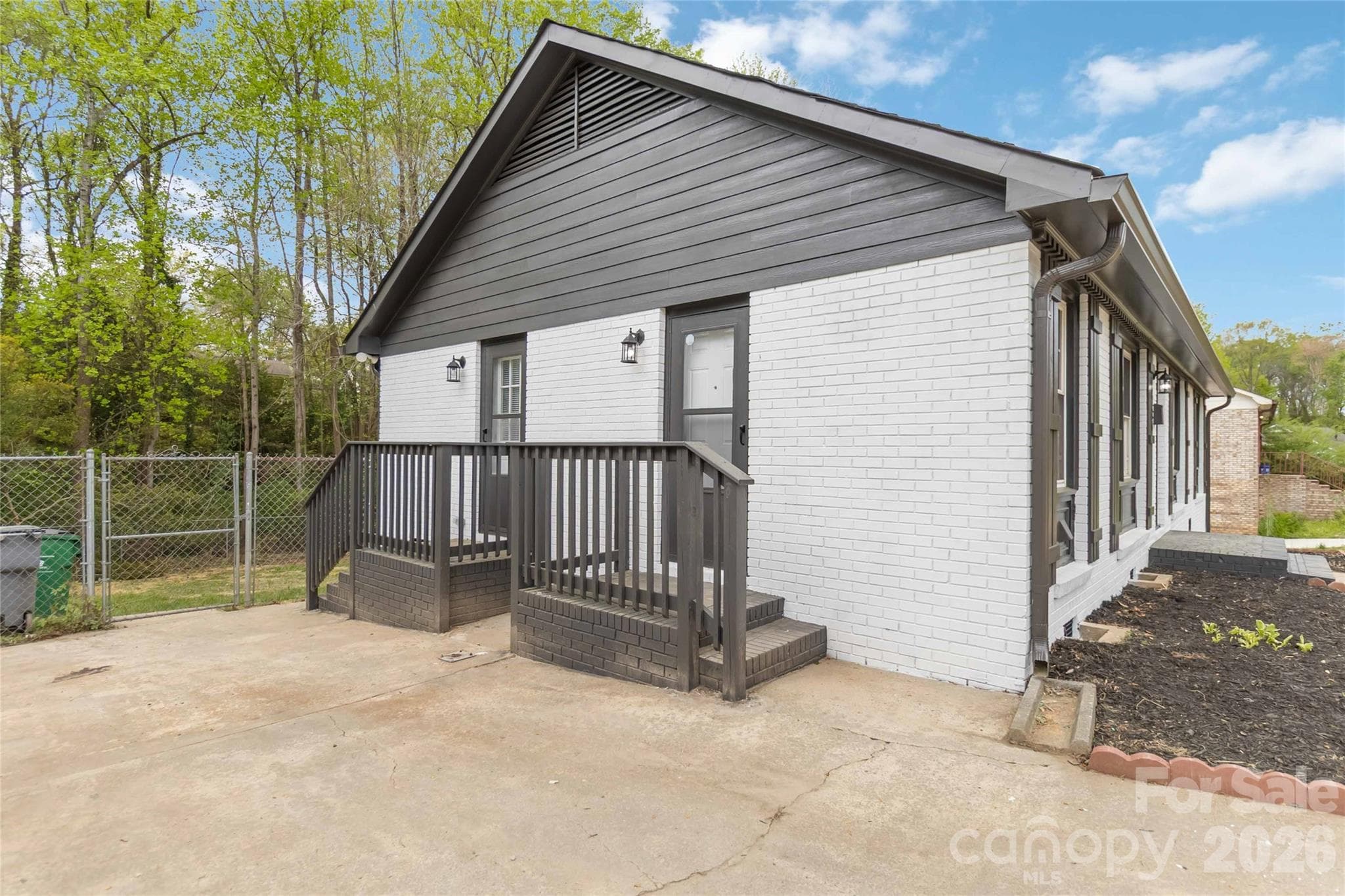 Single Family Residence at 6726 Barrington Drive, Charlotte, photo 18 of 19