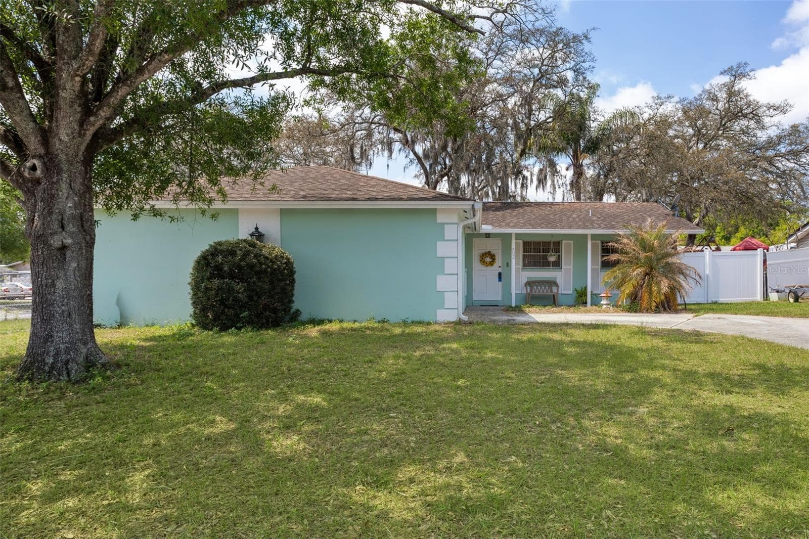 502 AVOCADO CIR