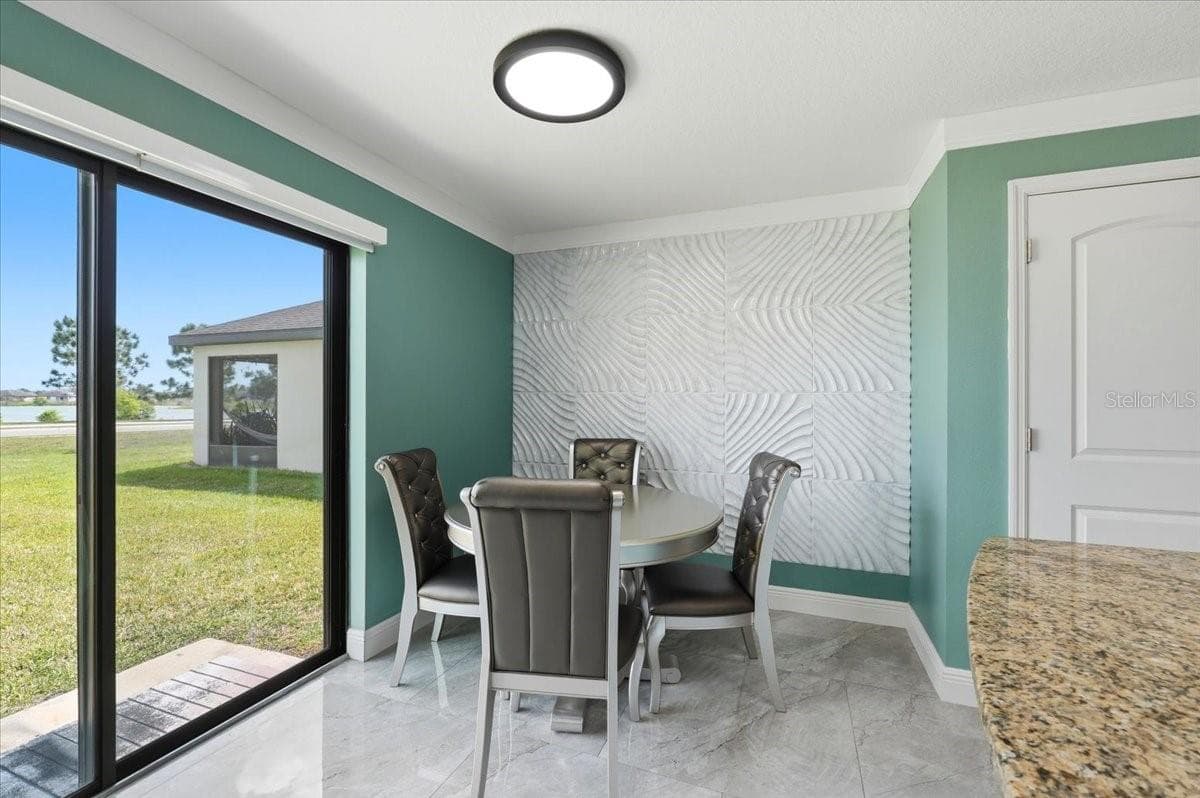 Single Family Residence at 6431 COMO PL, LAKELAND, photo 15 of 39
