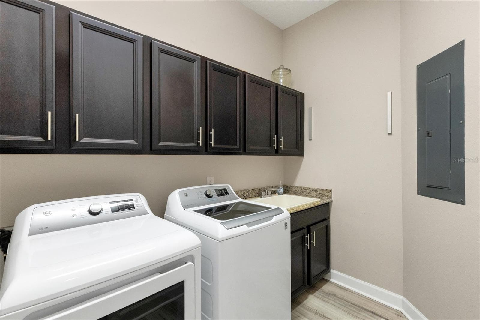 Condominium at 289 SAPPHIRE LAKE DR #202, BRADENTON, photo 32 of 62