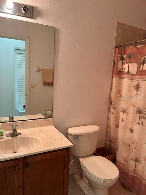 Downstairs  full bathroom - 10049 SAVANNAH BLUFF LN, ORLANDO