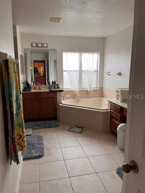 Owners Ensuite Bath - 10049 SAVANNAH BLUFF LN, ORLANDO