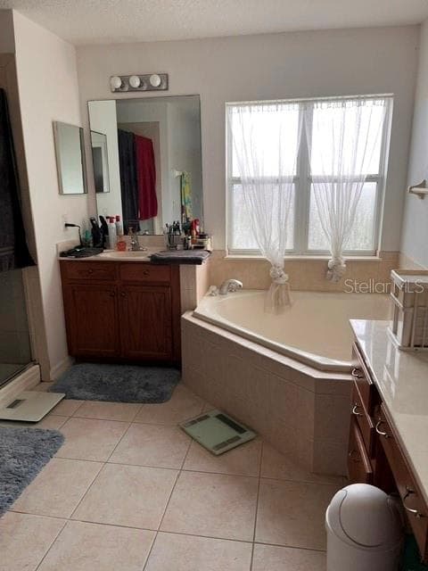 Owners Ensuite Bath - 10049 SAVANNAH BLUFF LN, ORLANDO
