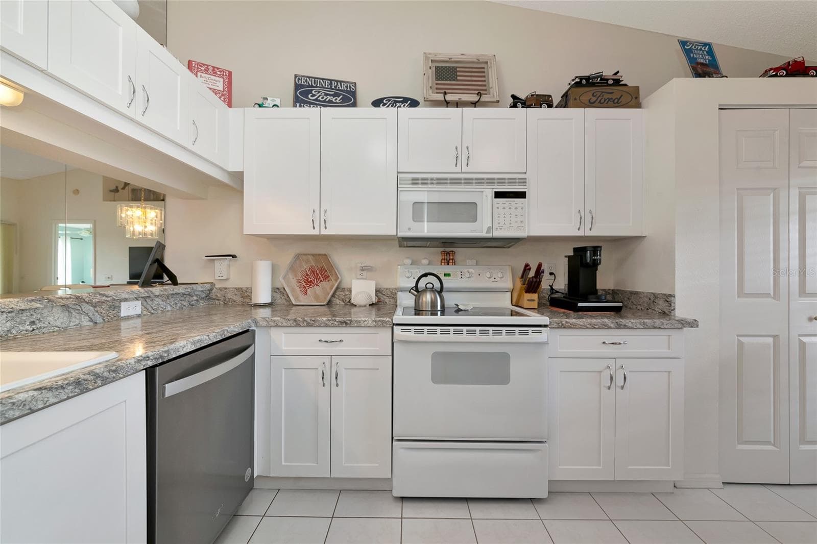 Condominium at 4206 CADDIE DR E #201, BRADENTON, photo 7 of 70