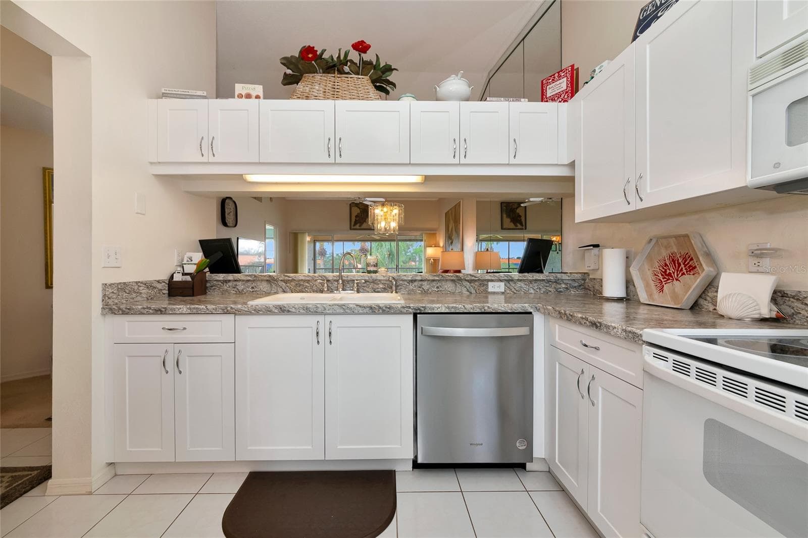 Condominium at 4206 CADDIE DR E #201, BRADENTON, photo 8 of 70