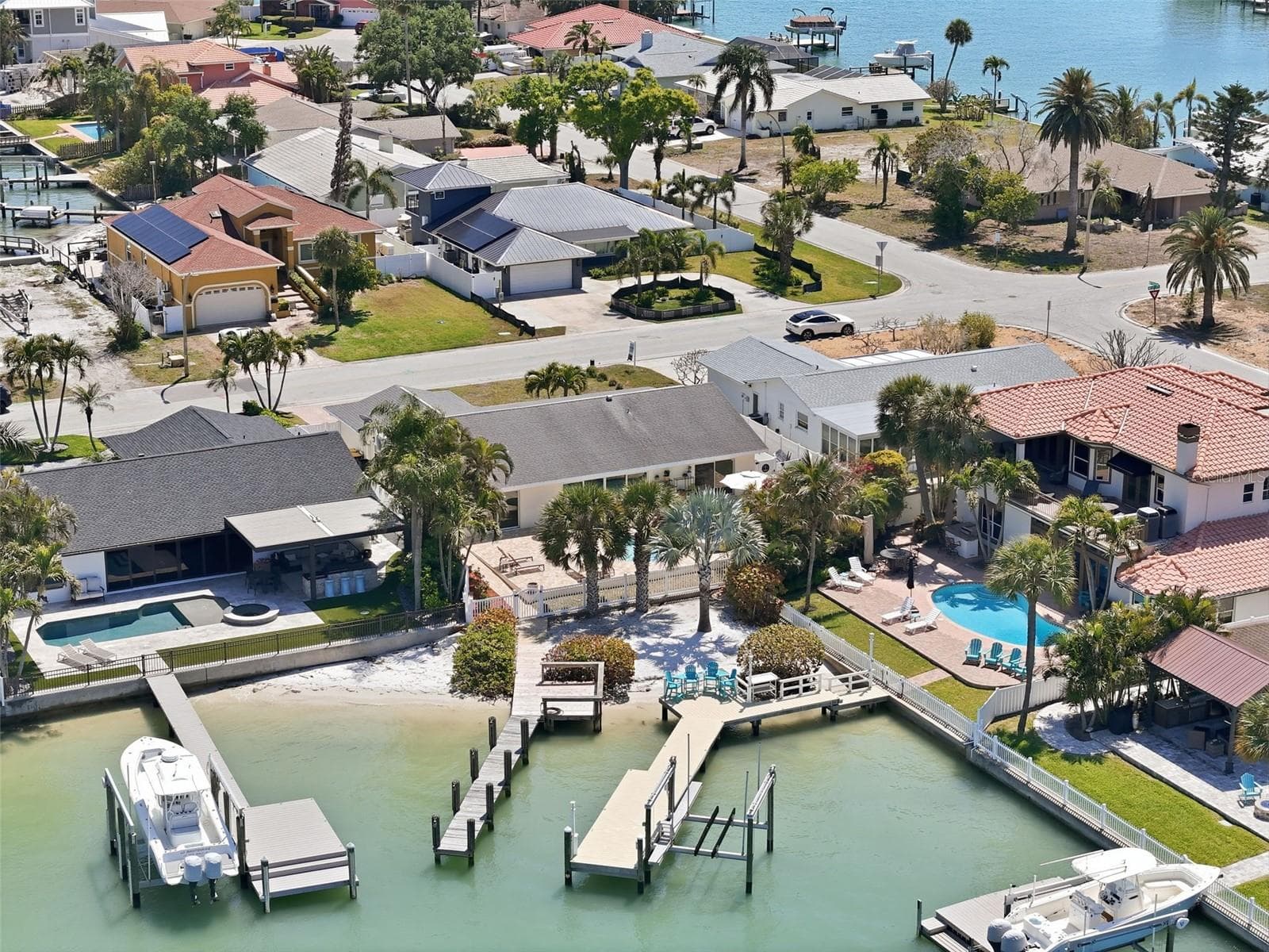 Back Exterior Waterfront - 711 64TH AVE, ST PETE BEACH