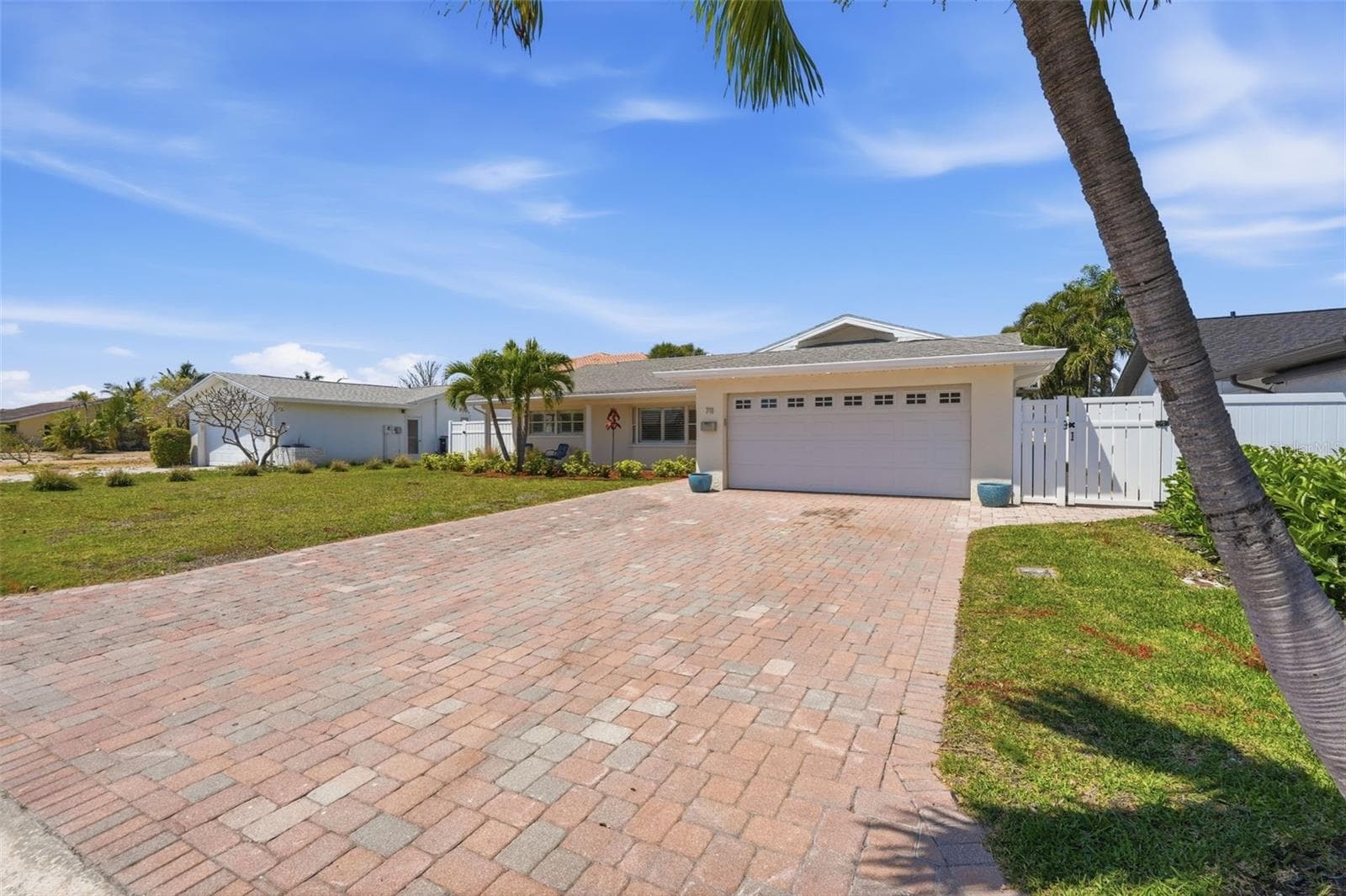 Front Exterior - 711 64TH AVE, ST PETE BEACH