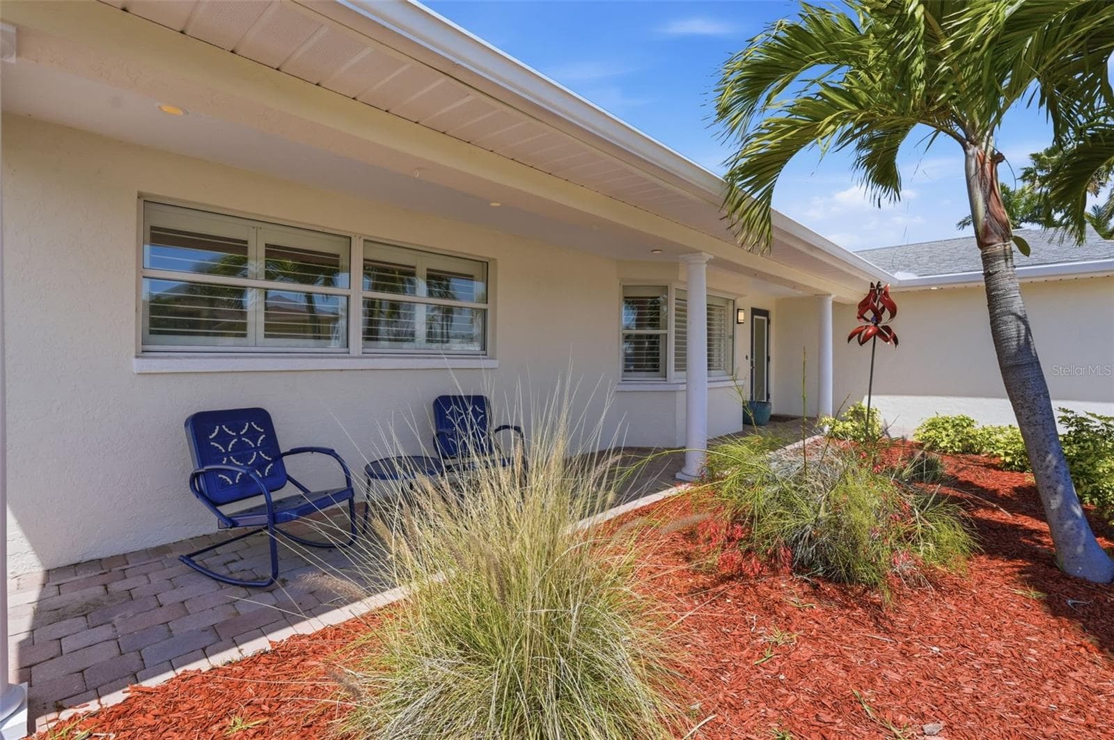 Front Porch - 711 64TH AVE, ST PETE BEACH