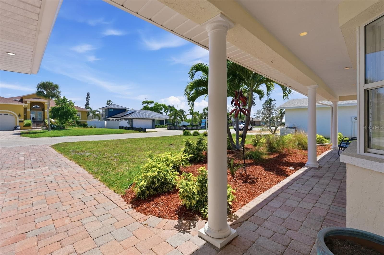 Front Exterior - 711 64TH AVE, ST PETE BEACH
