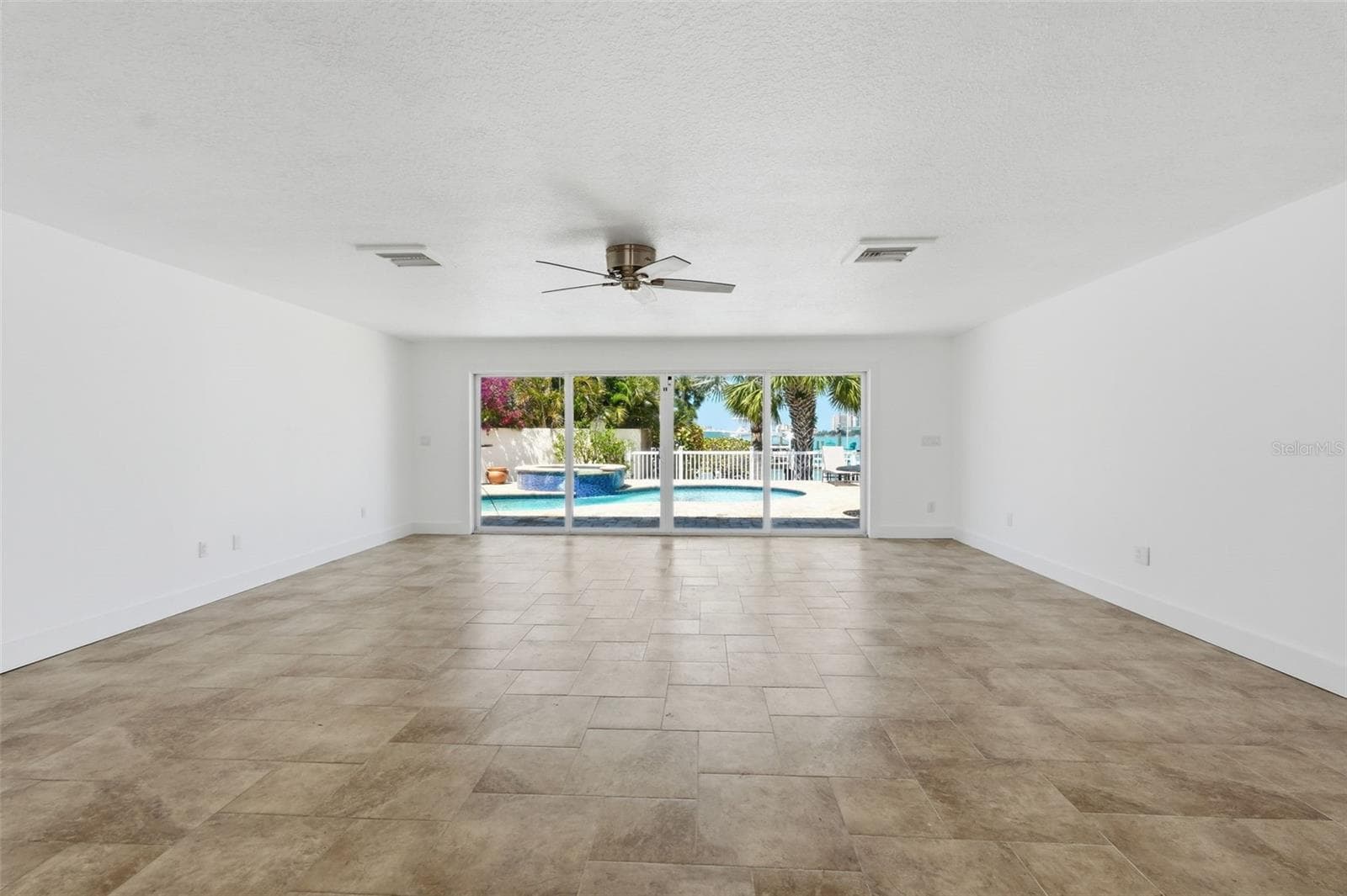 Living Room - Waterfront View - 711 64TH AVE, ST PETE BEACH
