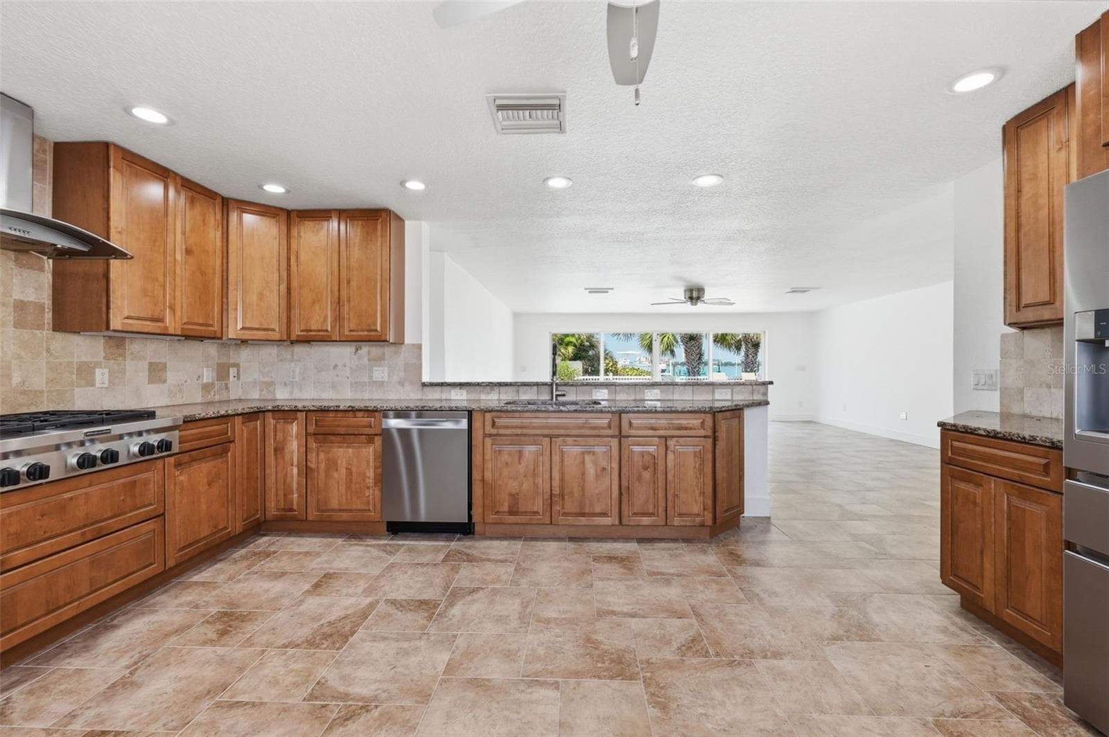 Kitchen - 711 64TH AVE, ST PETE BEACH