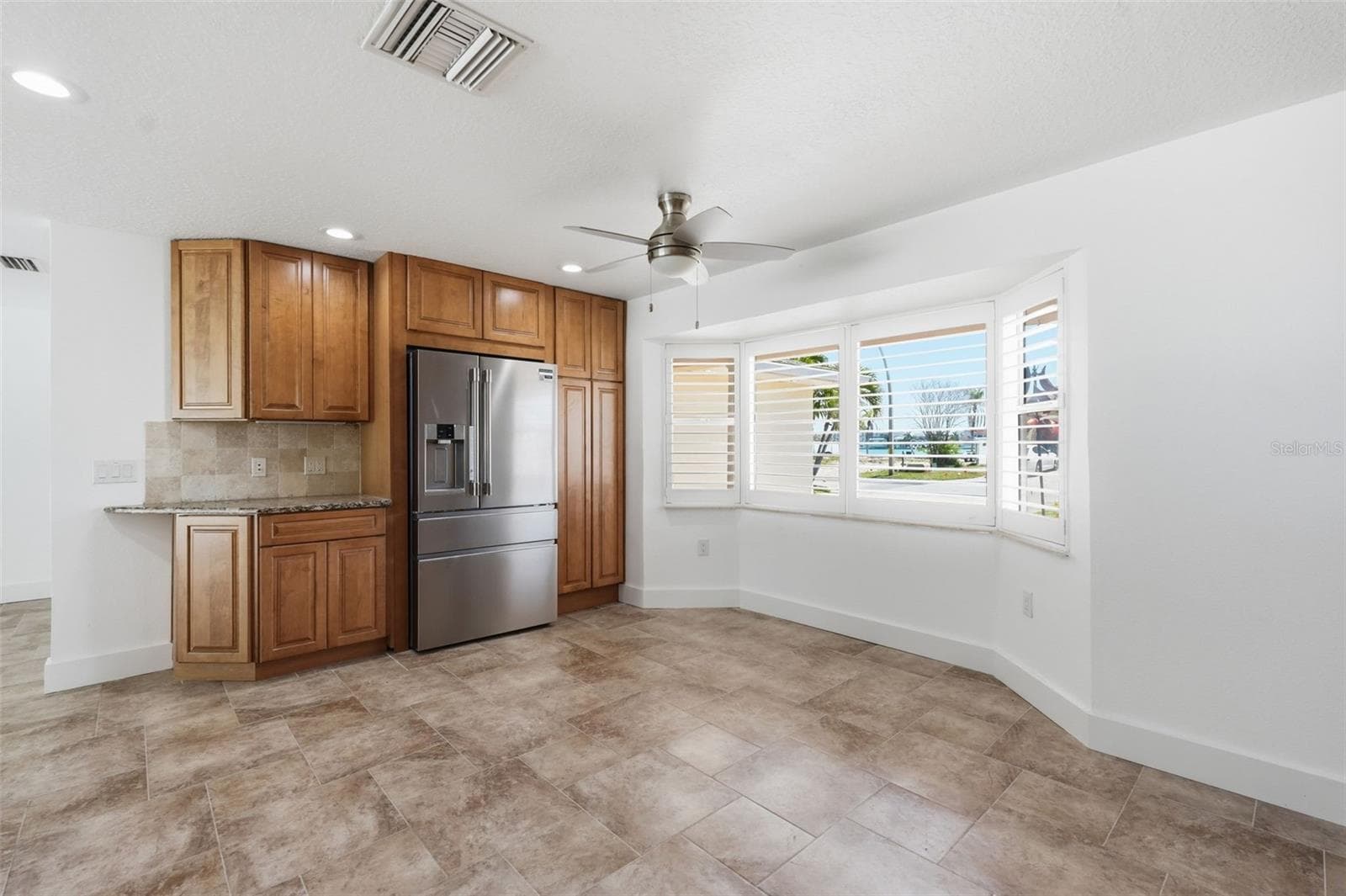Kitchen - 711 64TH AVE, ST PETE BEACH