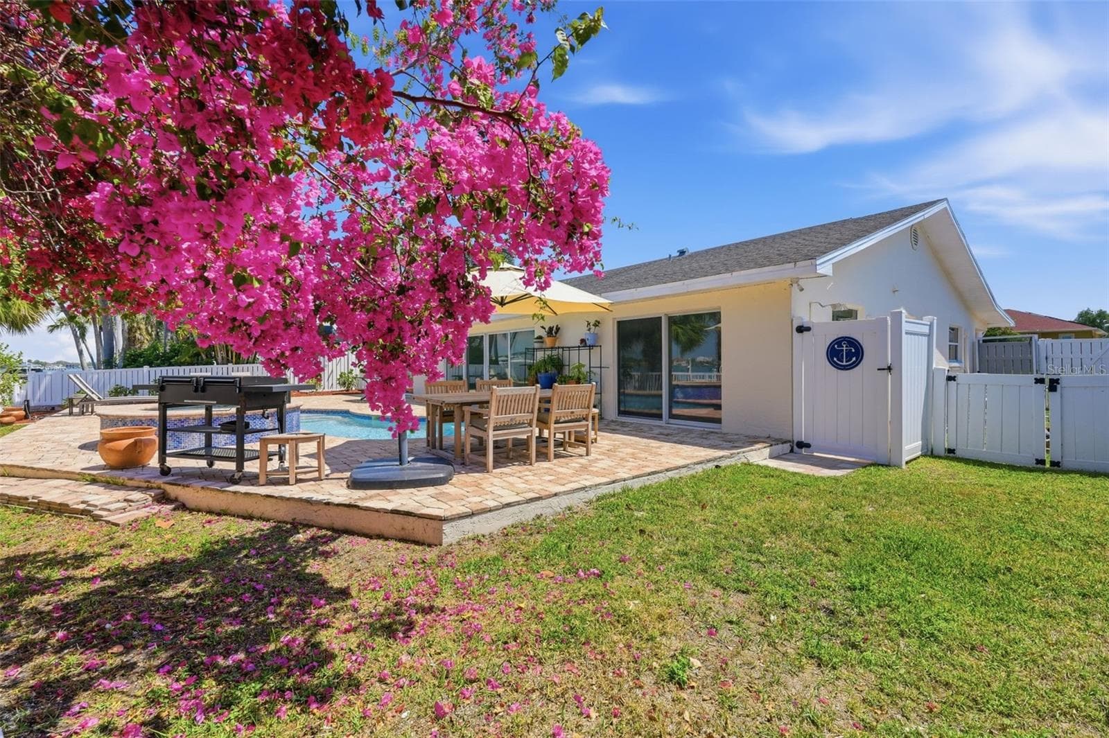 Back Exterior - 711 64TH AVE, ST PETE BEACH