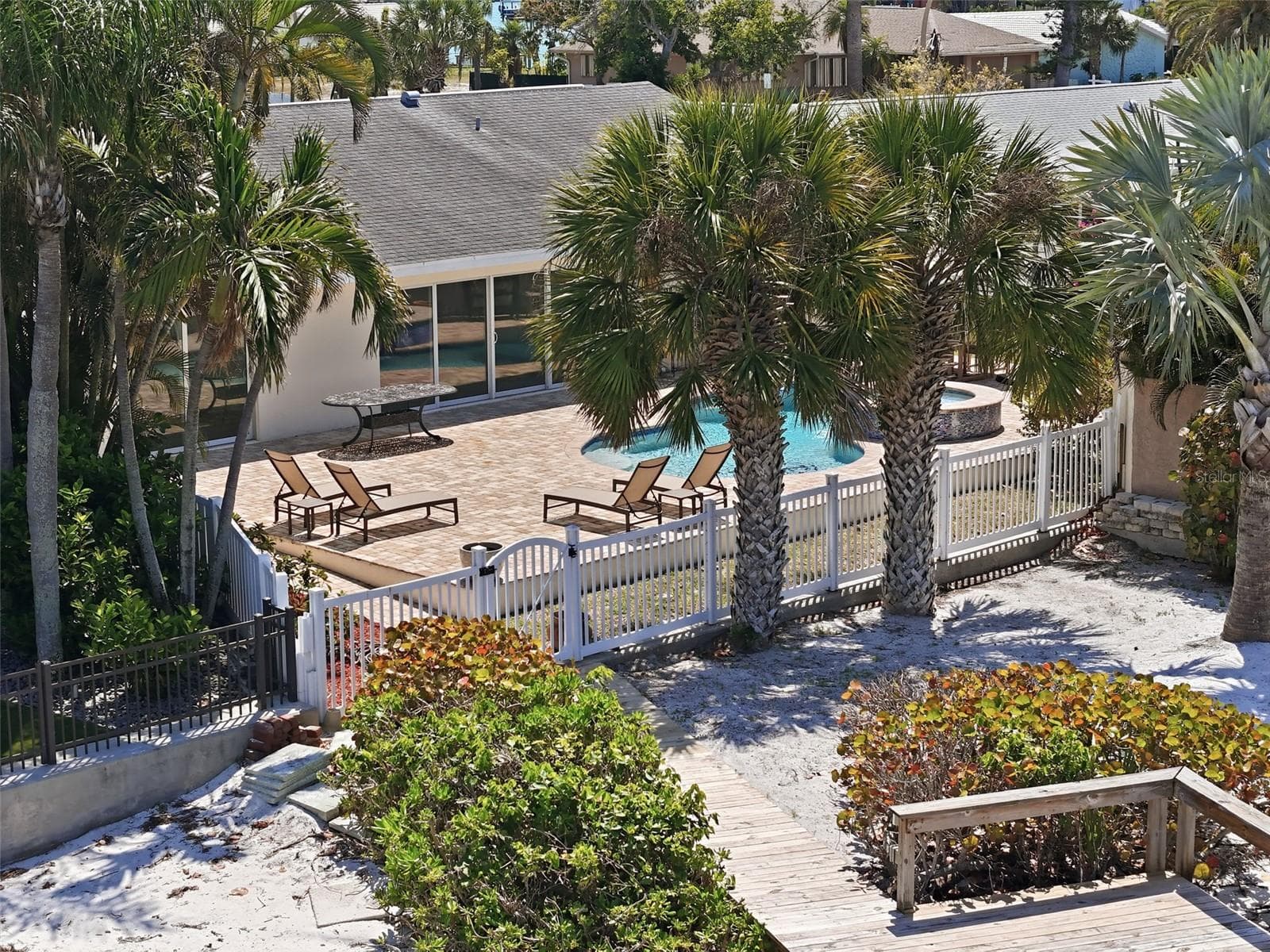Back Exterior - Waterfront - 711 64TH AVE, ST PETE BEACH