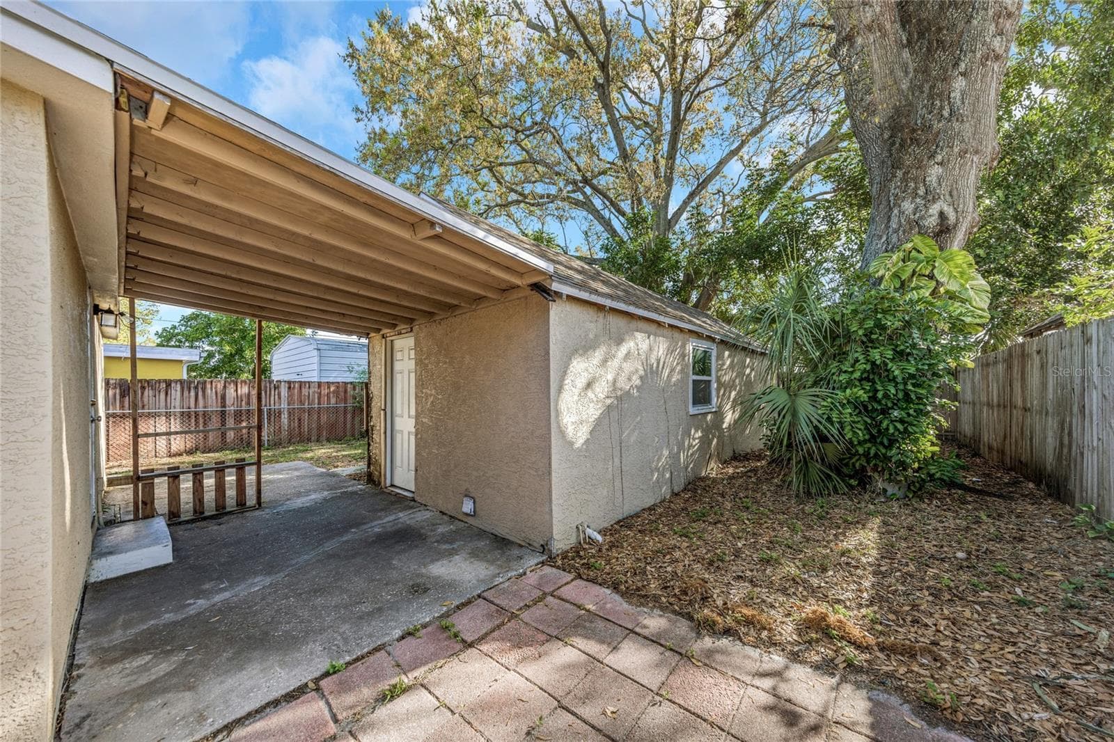 Rear Yard - Right Side View - 4139 26TH ST N, ST PETERSBURG