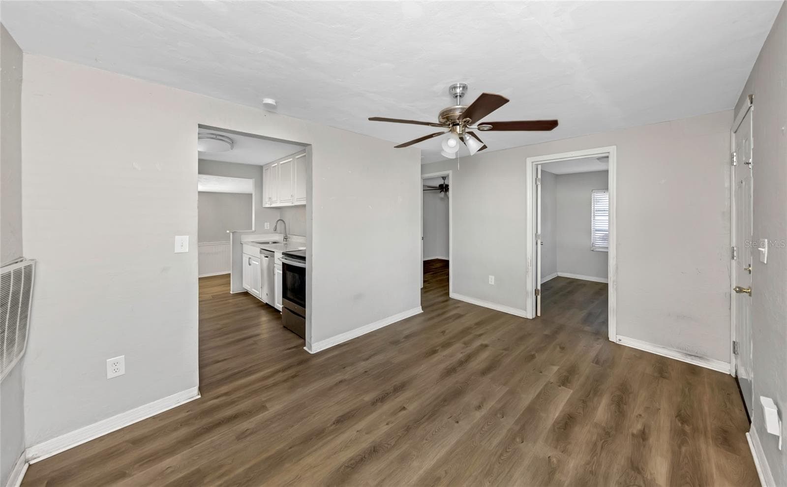 Living Room - Reverse View - 4139 26TH ST N, ST PETERSBURG
