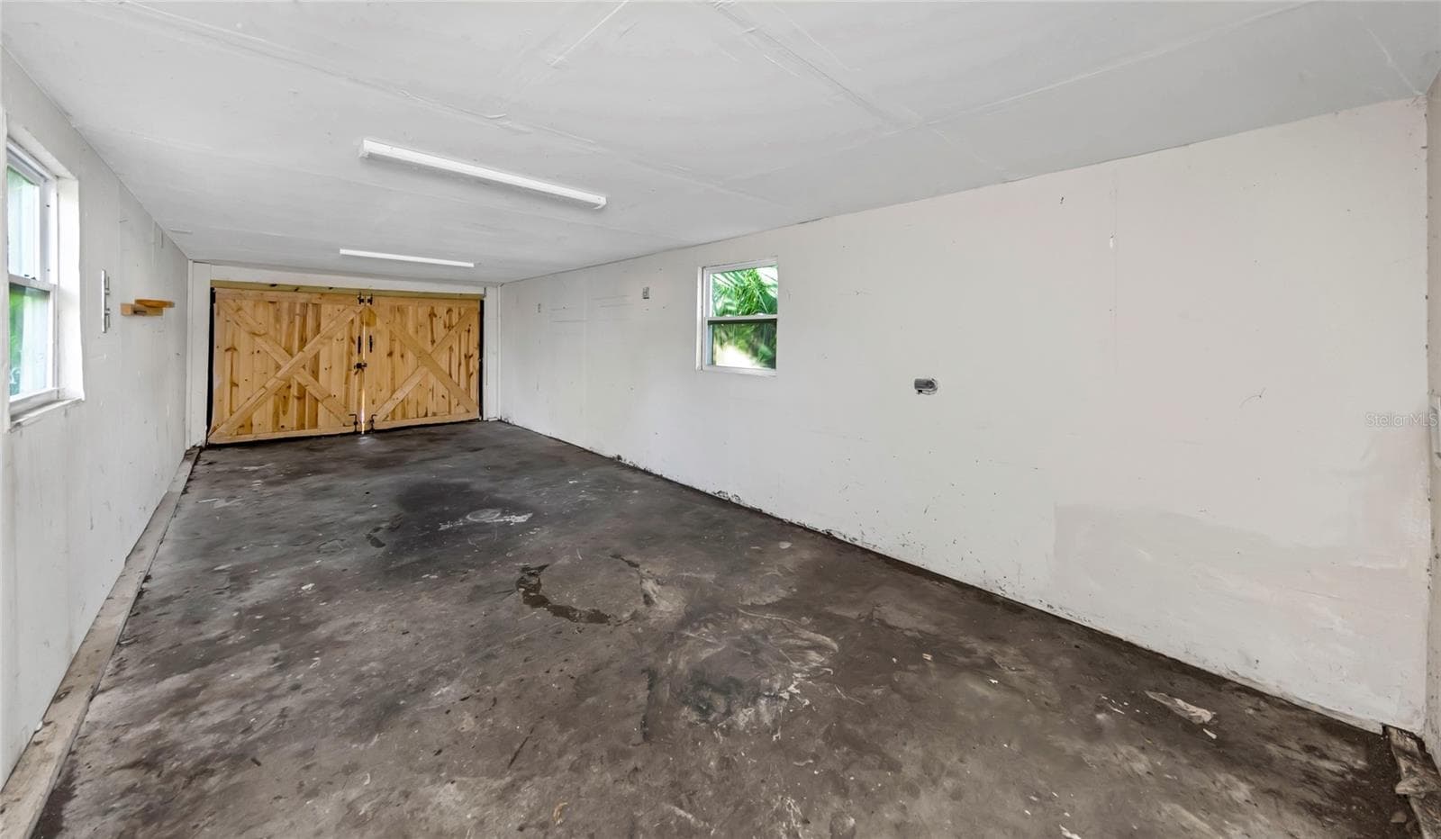 Garage - 4139 26TH ST N, ST PETERSBURG