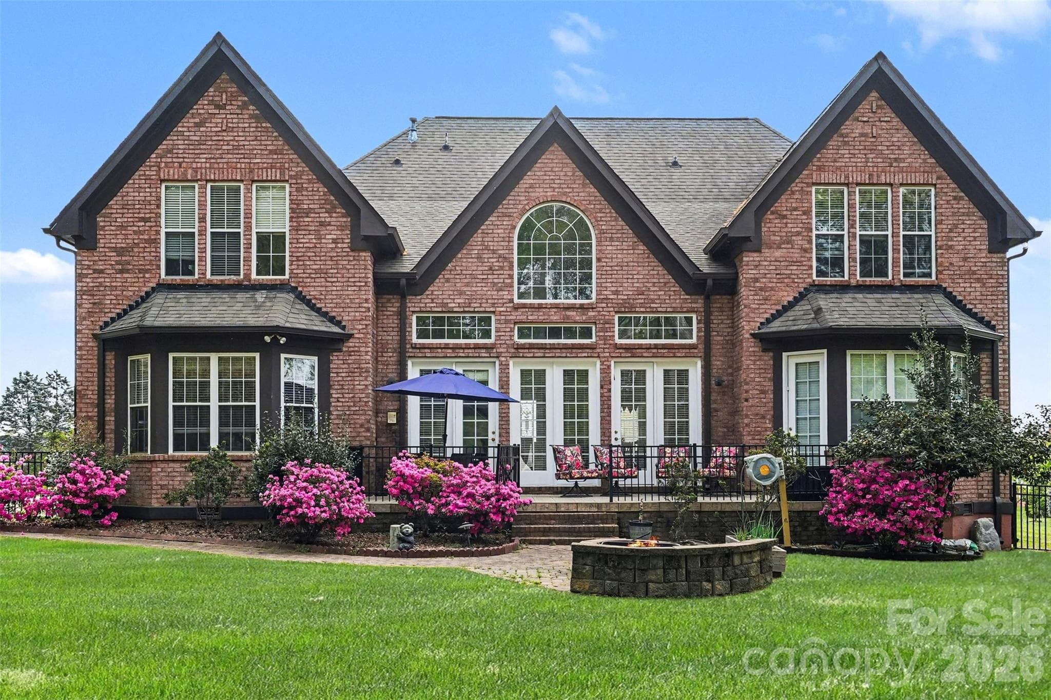 Single Family Residence at 14515 Davis Trace Drive, Mint Hill, photo 2 of 35