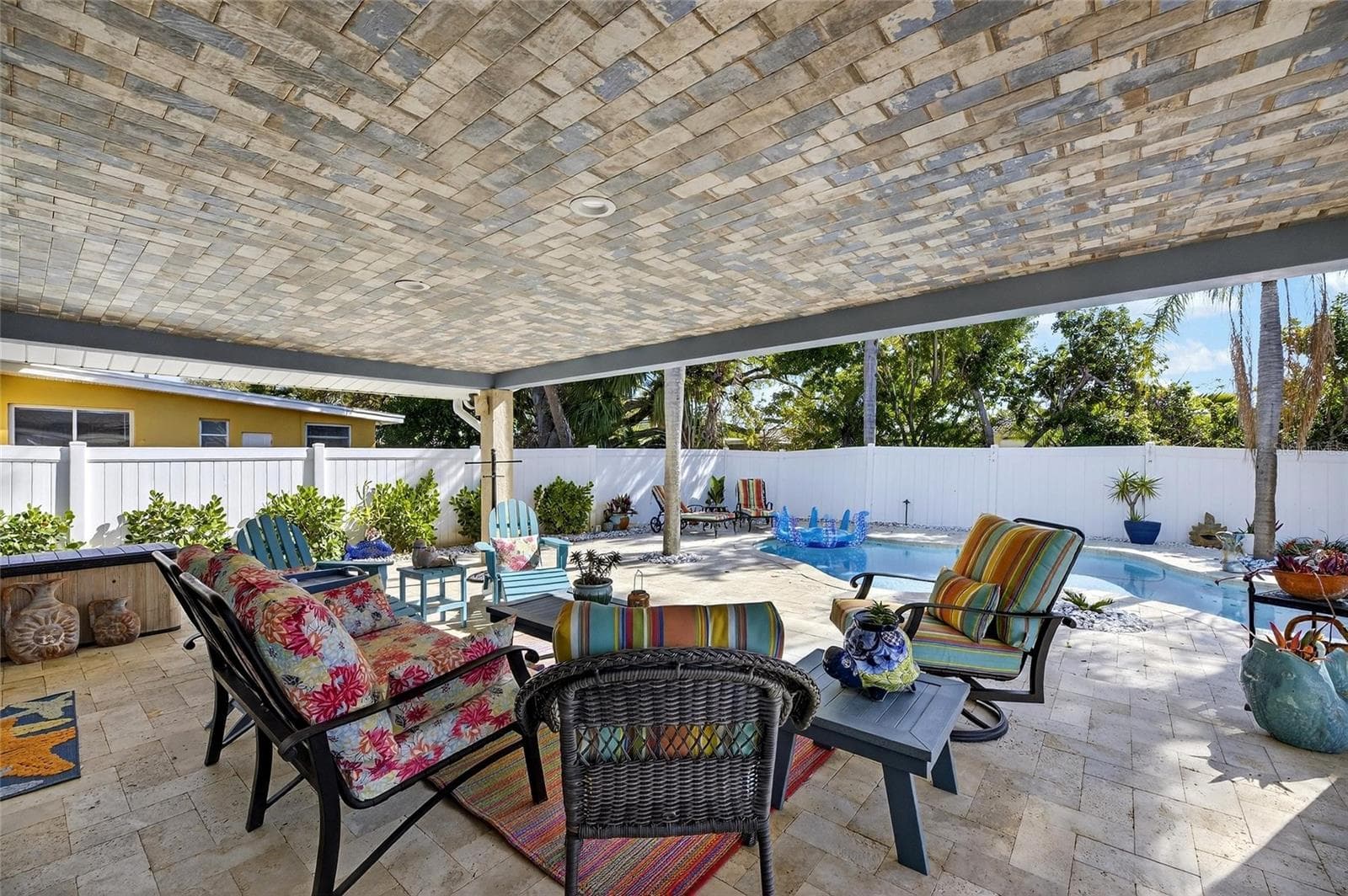 Single Family Residence at 931 GULF BLVD, BELLEAIR BEACH, photo 27 of 90