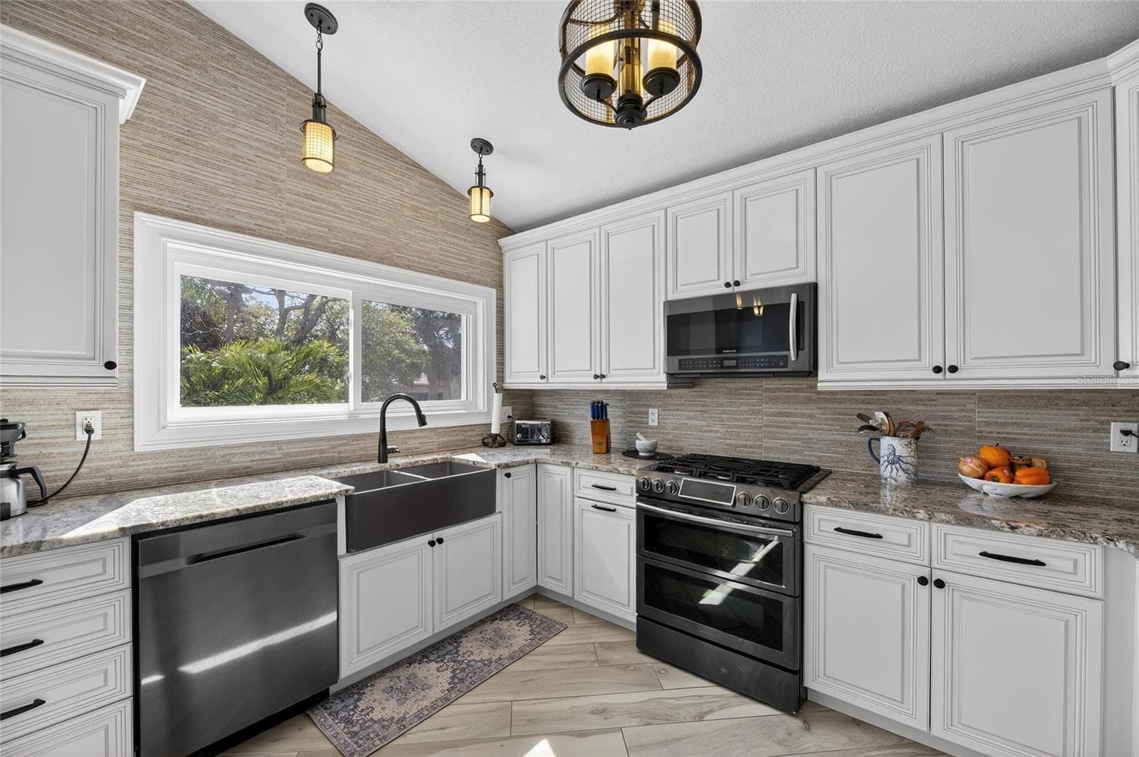 Single Family Residence at 931 GULF BLVD, BELLEAIR BEACH, photo 14 of 90