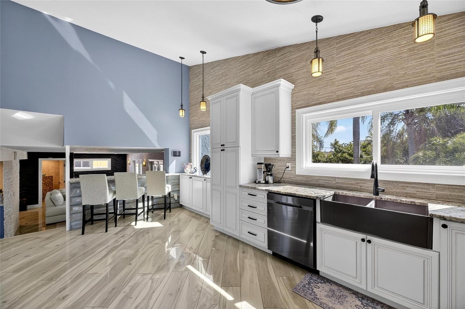 Single Family Residence at 931 GULF BLVD, BELLEAIR BEACH, photo 16 of 90