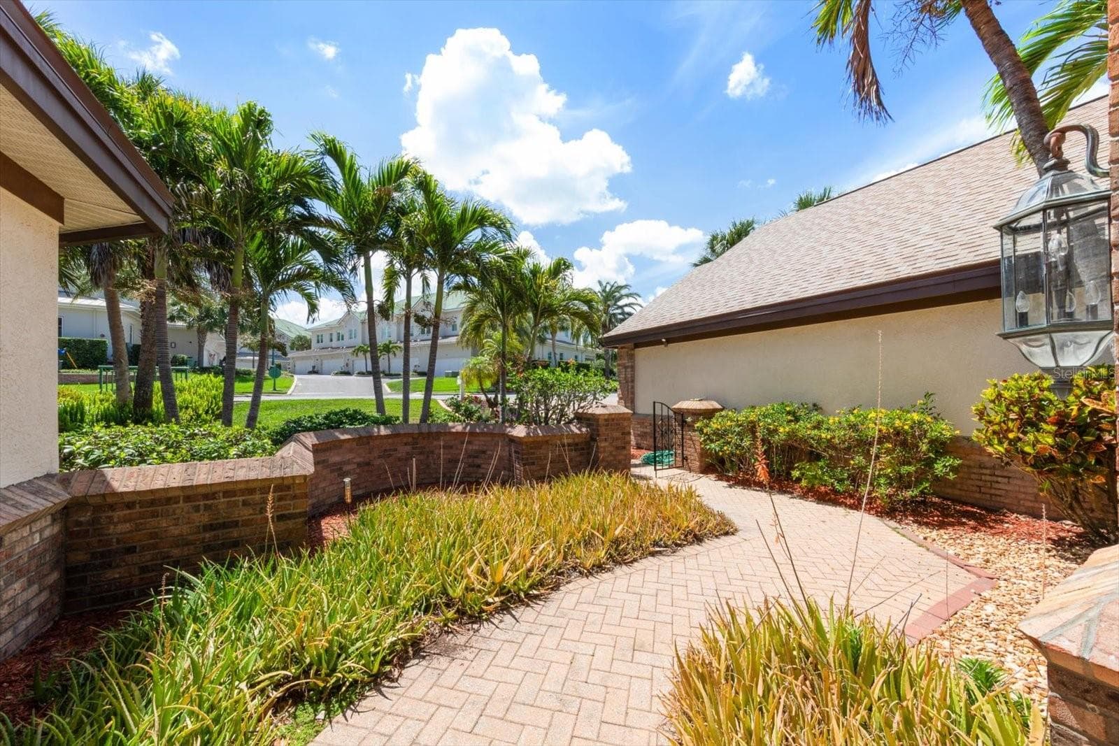 Single Family Residence at 280 BELLEVIEW BLVD, BELLEAIR, photo 5 of 35
