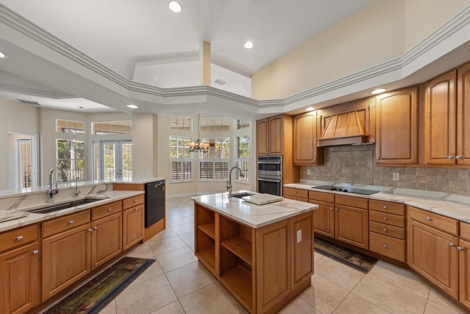 Single Family Residence at 280 BELLEVIEW BLVD, BELLEAIR, photo 10 of 35